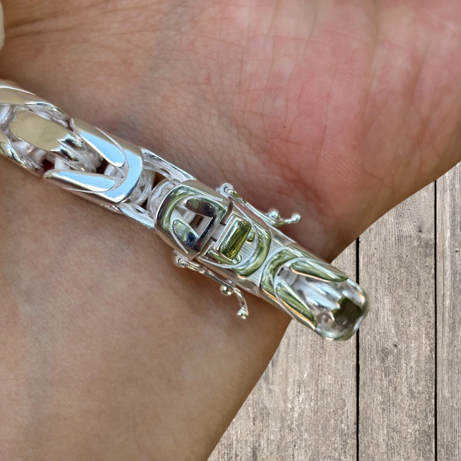 925 Sterling Silver 10mm Byzantine W. Box Clasp Bracelet - Image 13