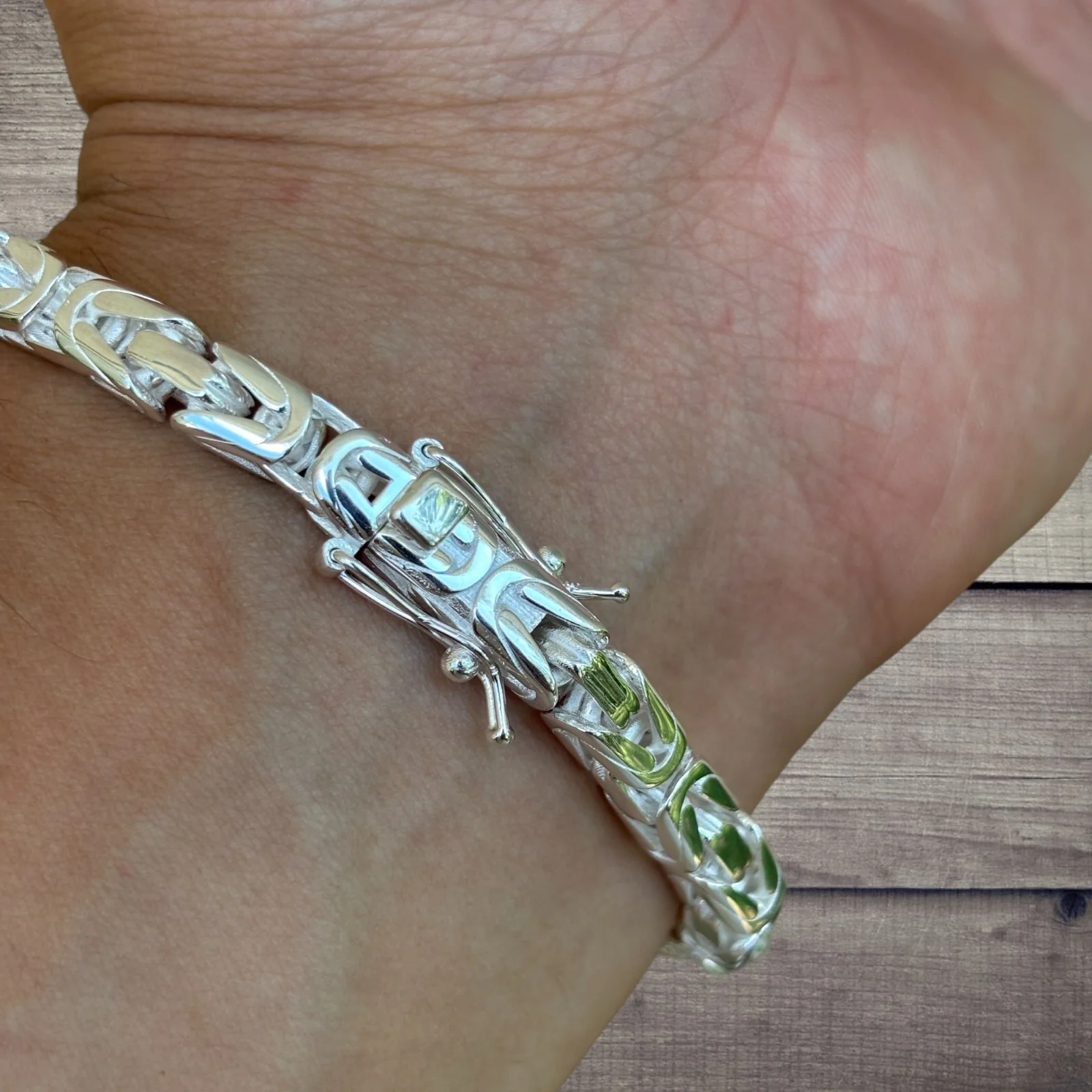 925 Sterling Silver 6mm Byzantine W. Box Clasp Bracelet - Image 15