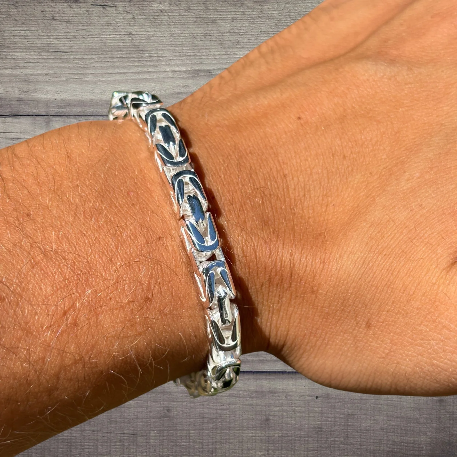 925 Sterling Silver 6mm Byzantine W. Box Clasp Bracelet - Image 4