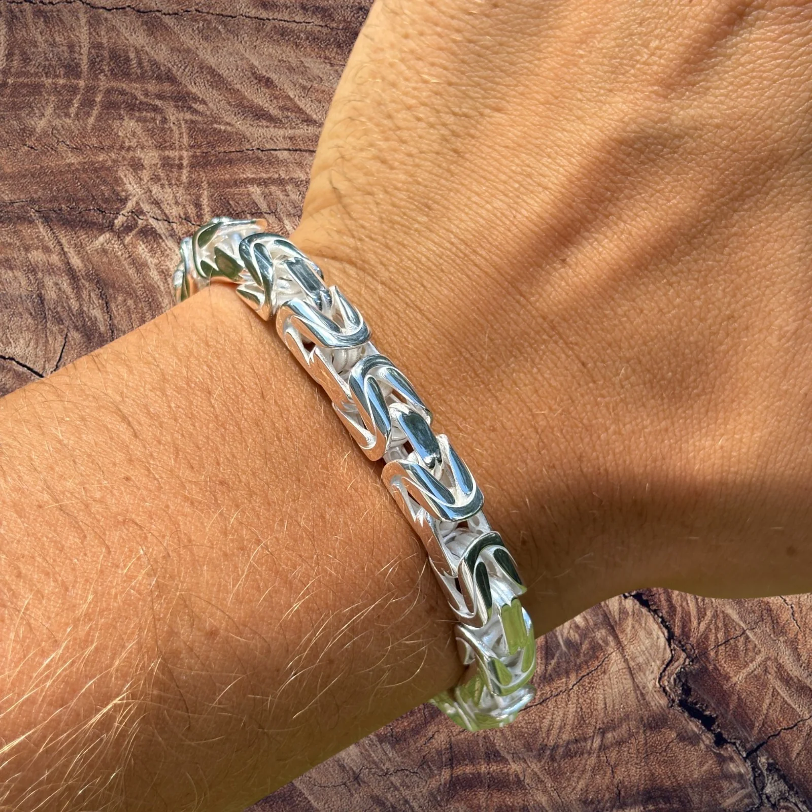 925 Sterling Silver 8mm Byzantine W. Box Clasp Bracelet - Image 4