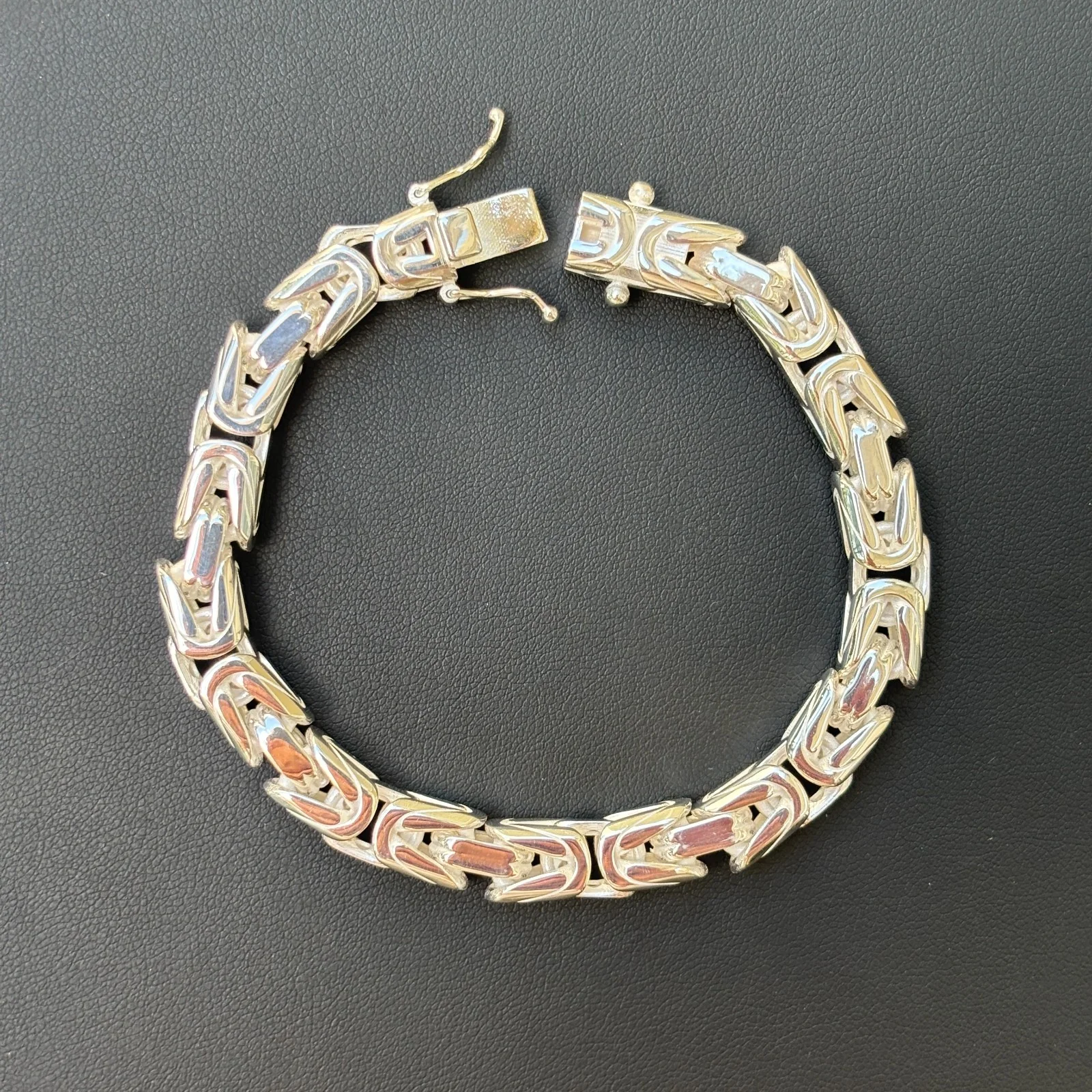 925 Sterling Silver 8mm Byzantine W. Box Clasp Bracelet - Image 9