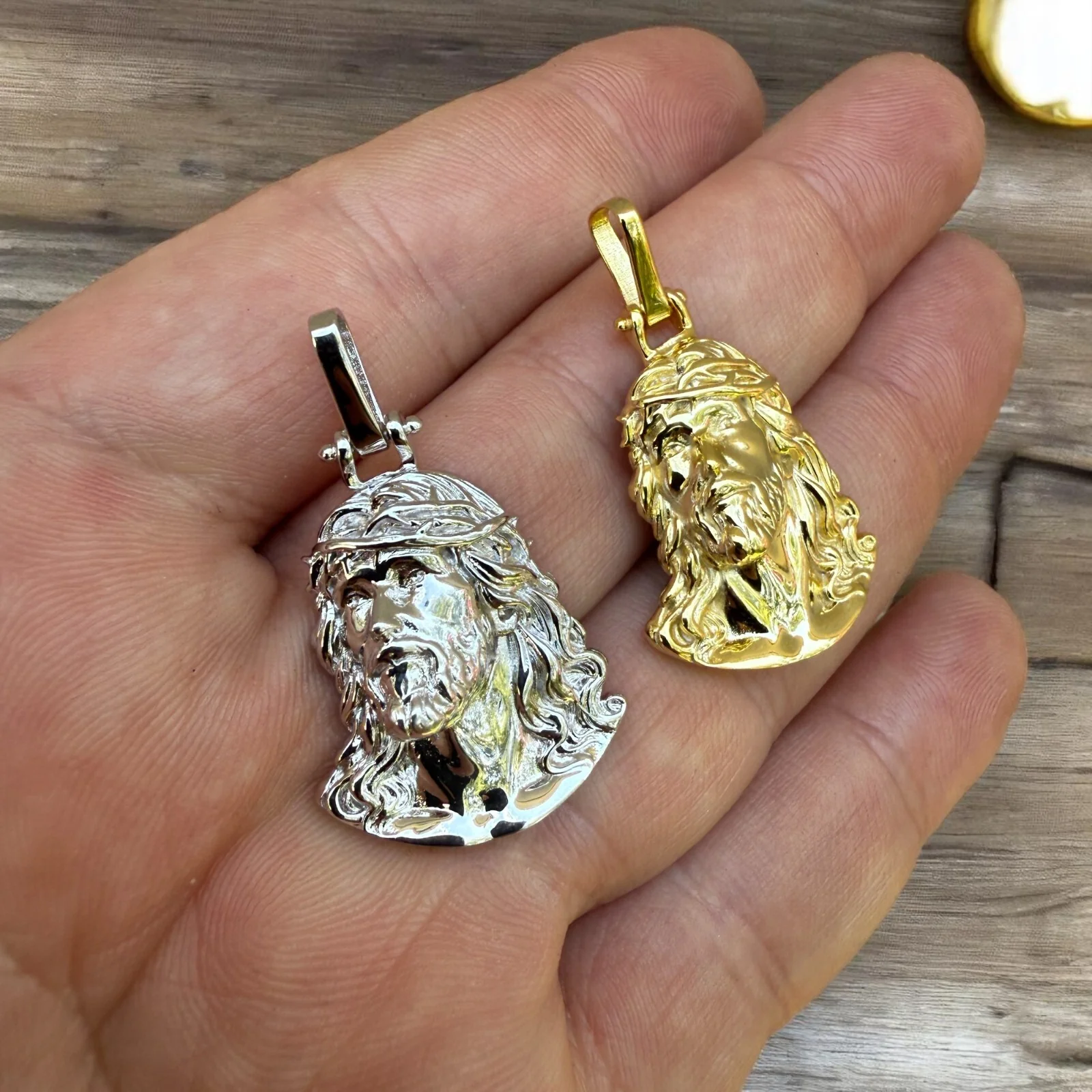 925 Sterling Silver Passion Of The Christ Jesus Piece Pendant - Small - Image 10