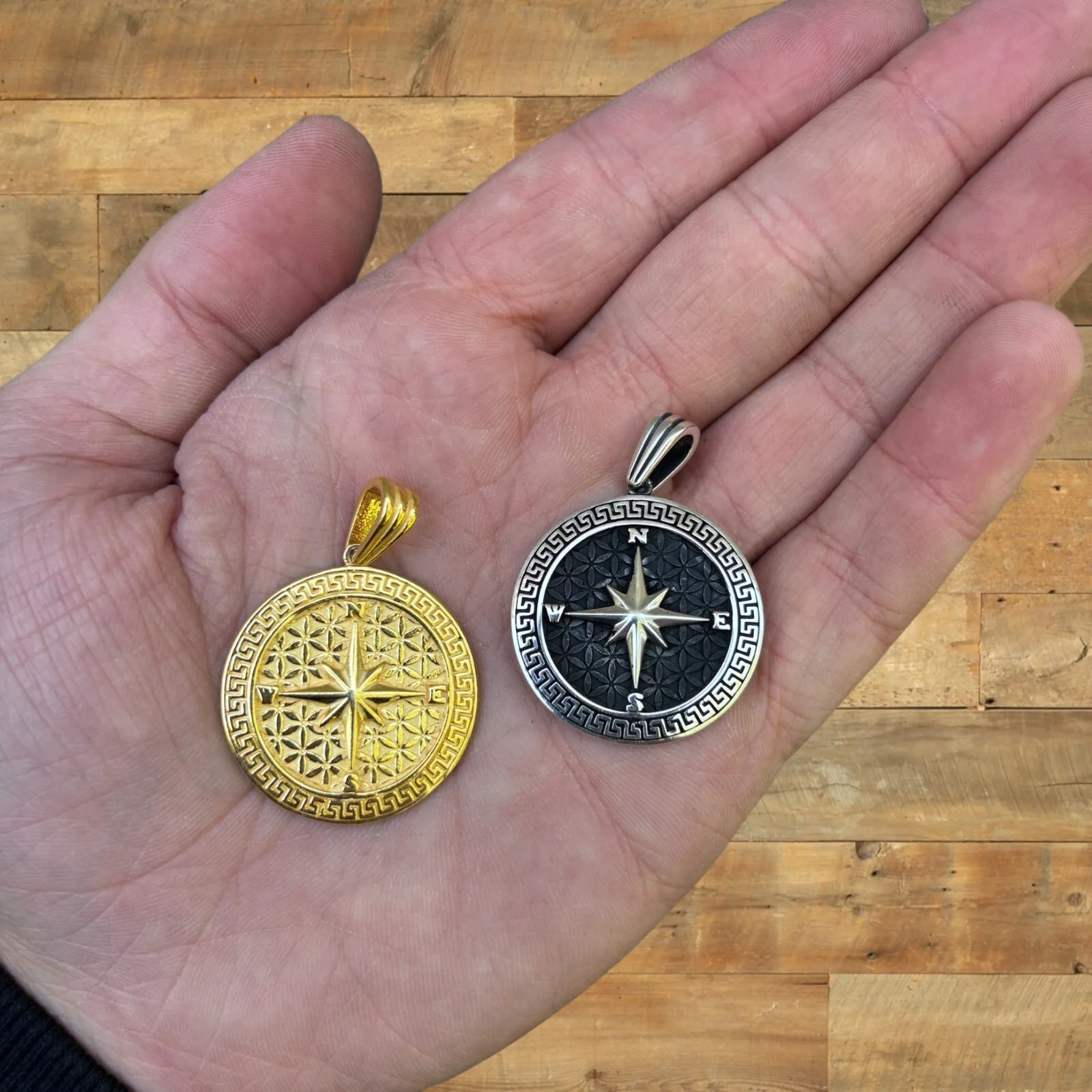925 Sterling Silver Compass Pendant - Image 3