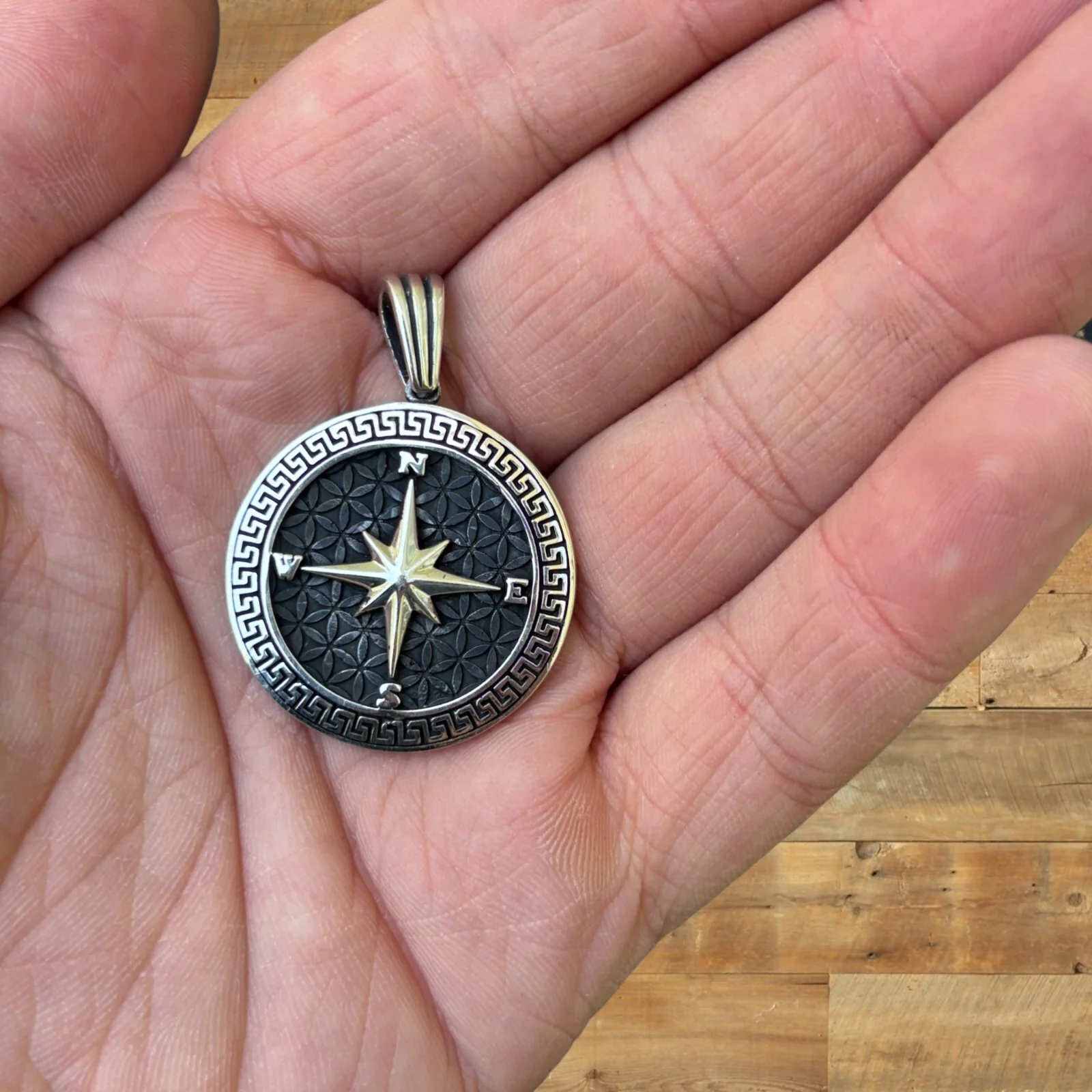 925 Sterling Silver Compass Pendant - Image 4