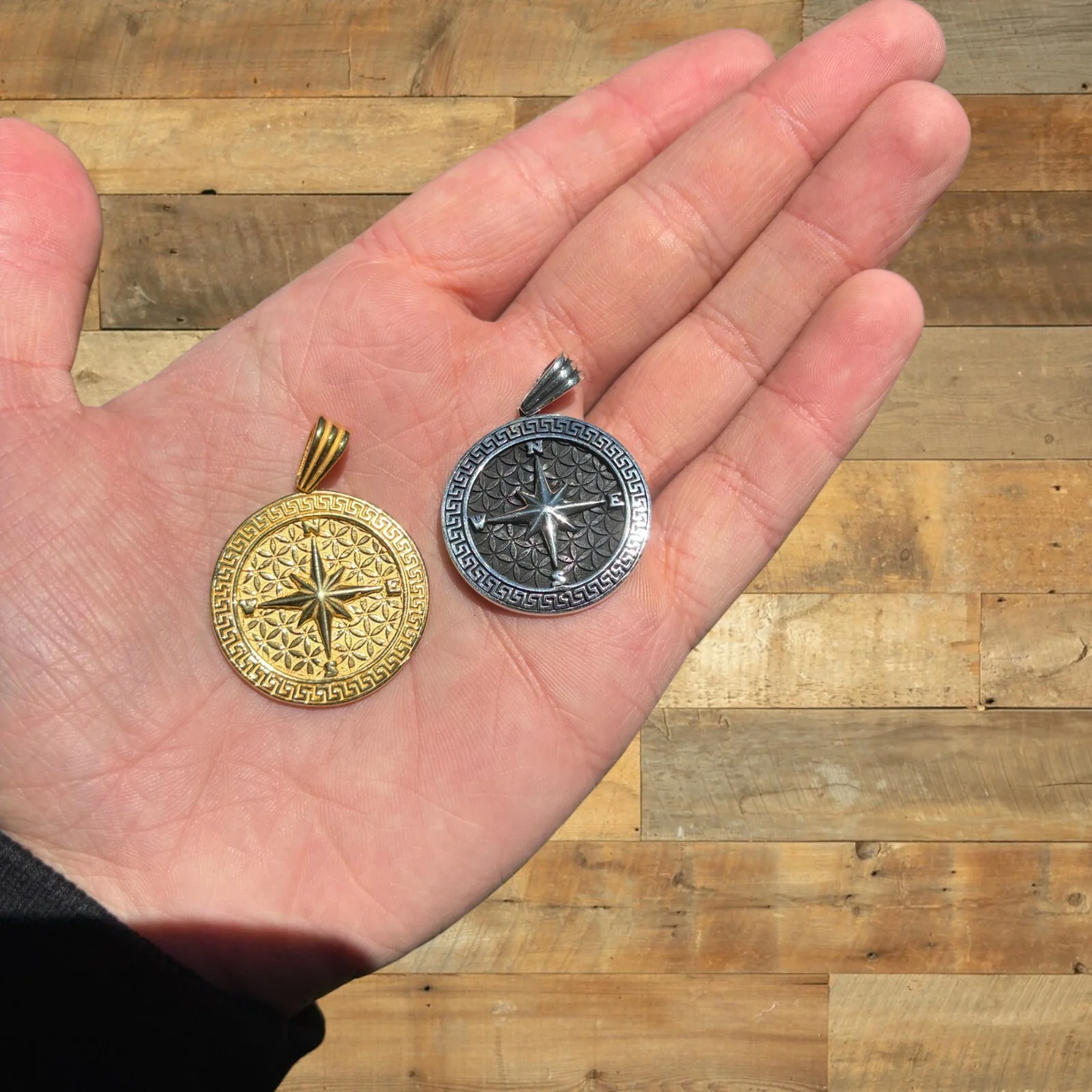 925 Sterling Silver Compass Pendant - Image 5