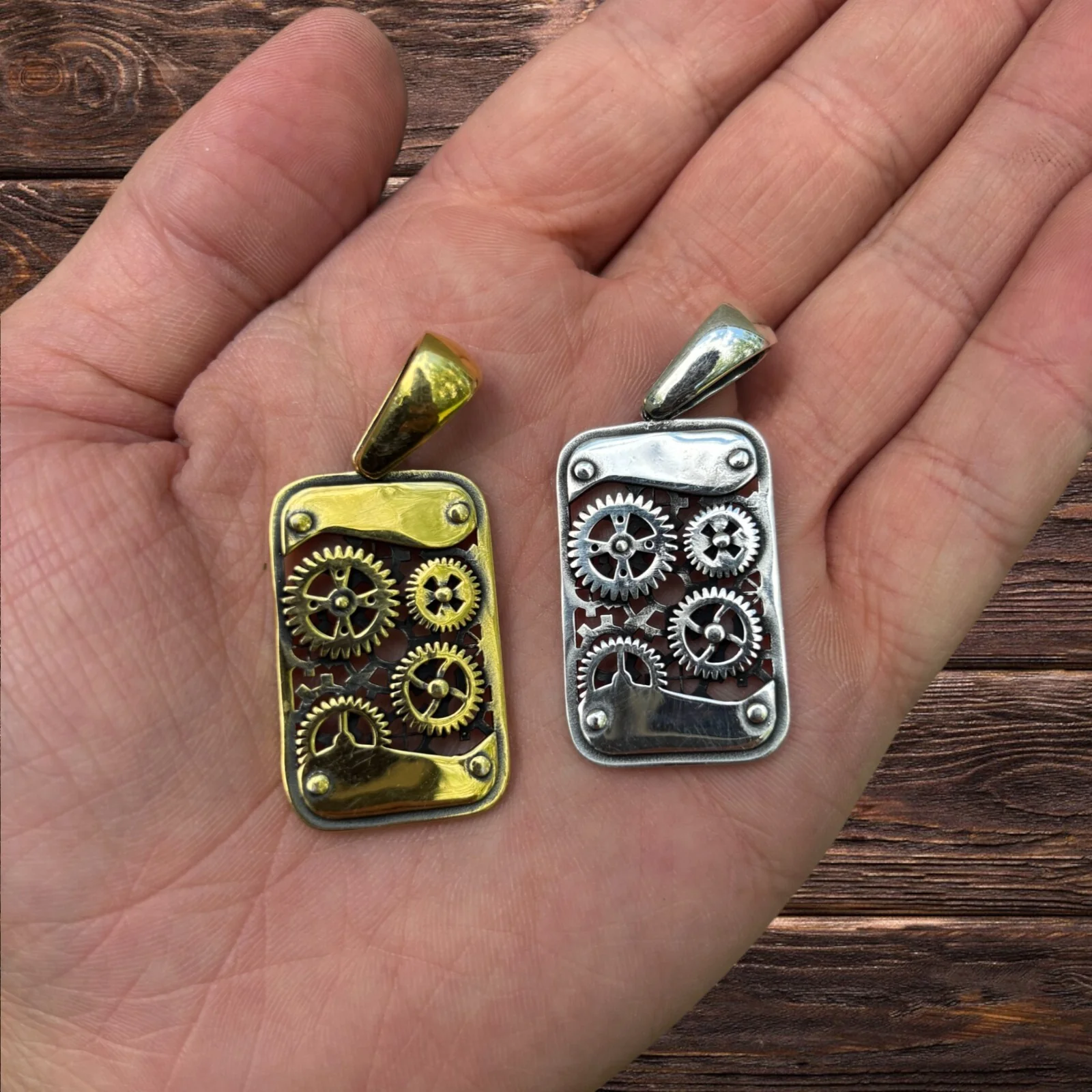 925 Sterling Silver Gears On A Dog Tag Pendant - Image 3