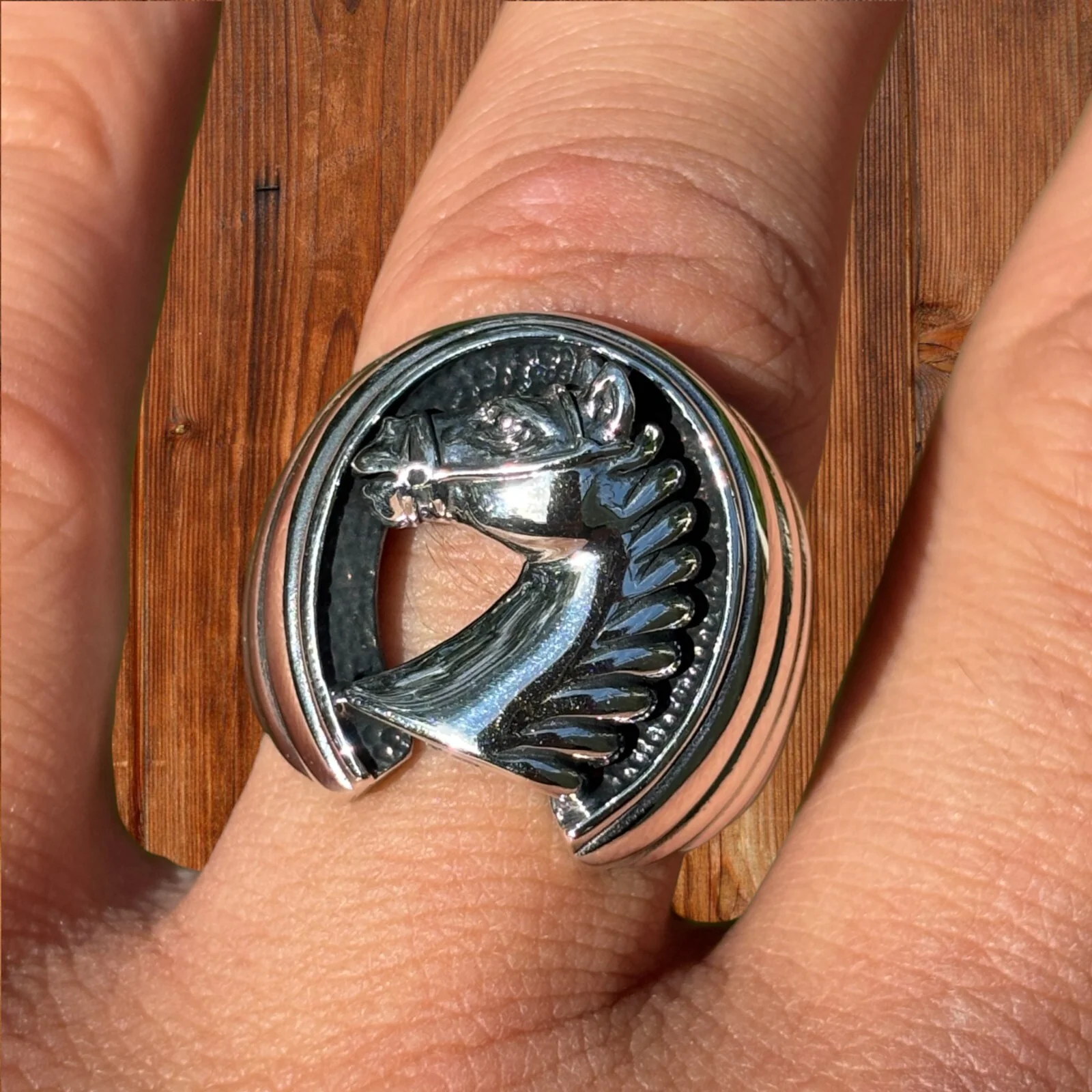 925 Sterling Silver Horseshoe Ring - Image 2