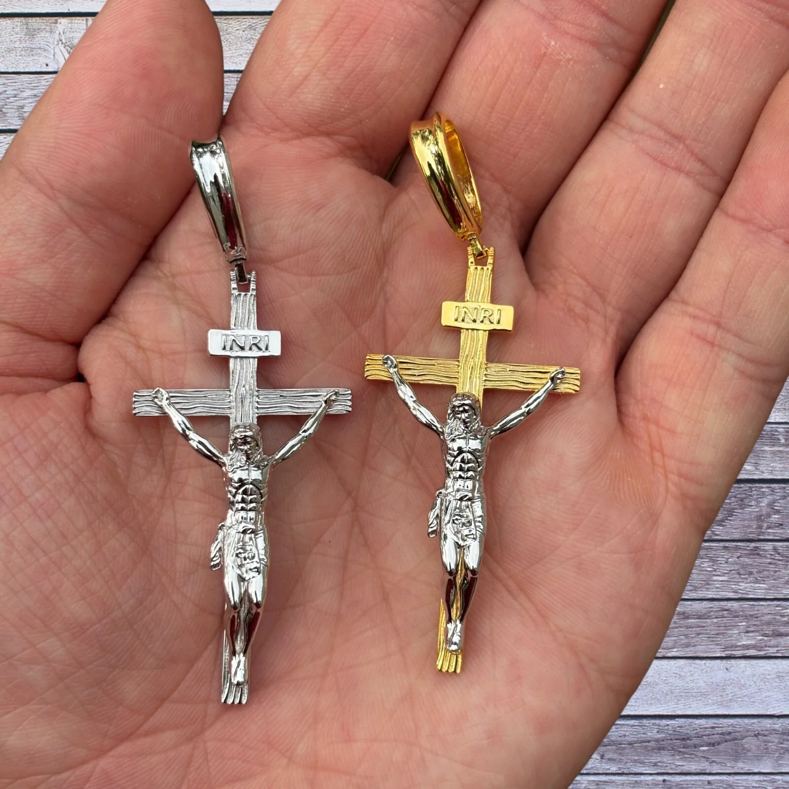 925 Sterling Silver Jesus on Wooden Cross Pendant - Image 3