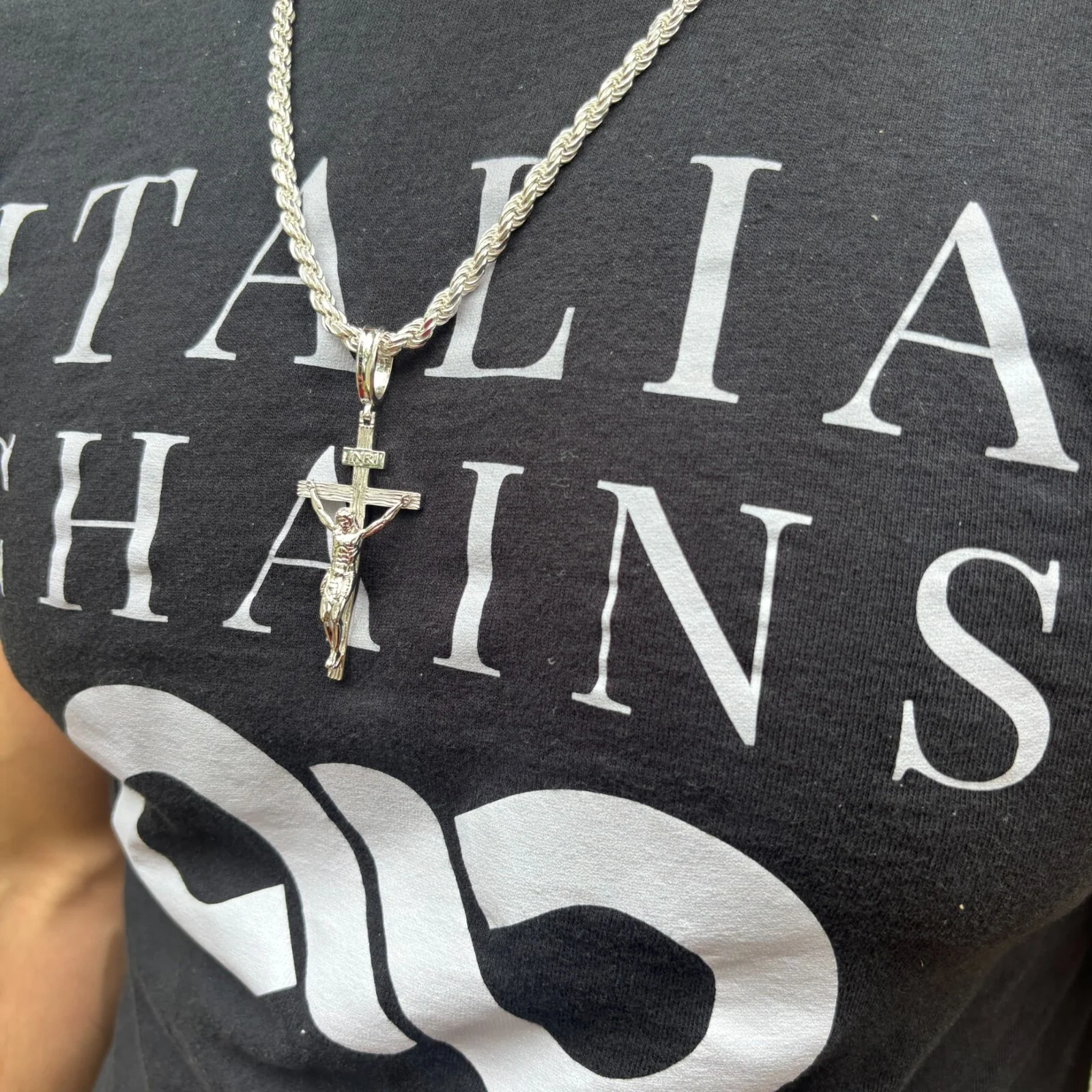 925 Sterling Silver Jesus on Wooden Cross Pendant - Image 9