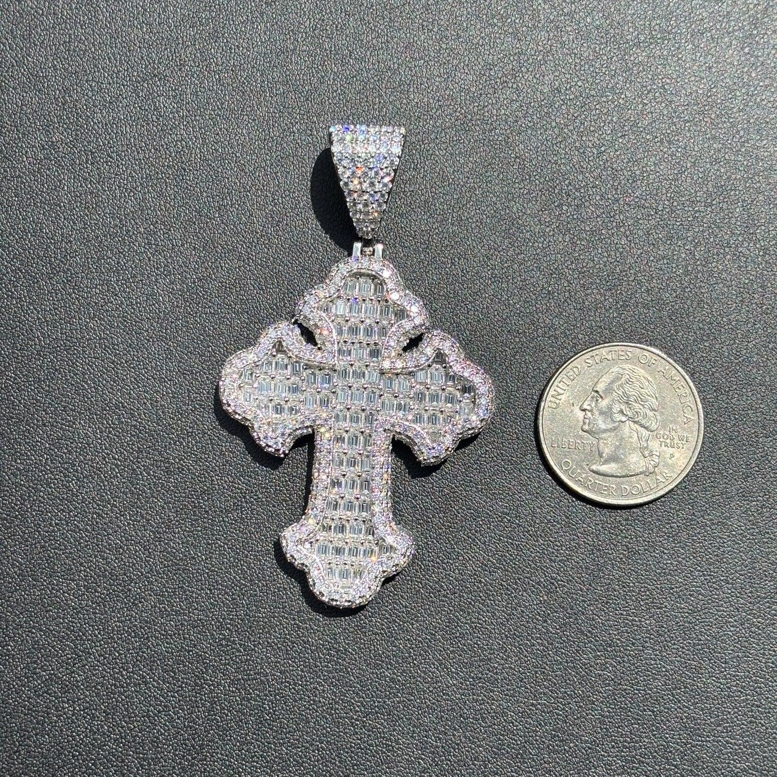 925 Sterling Silver Gothic Cross With Moissanite - Large - Image 10