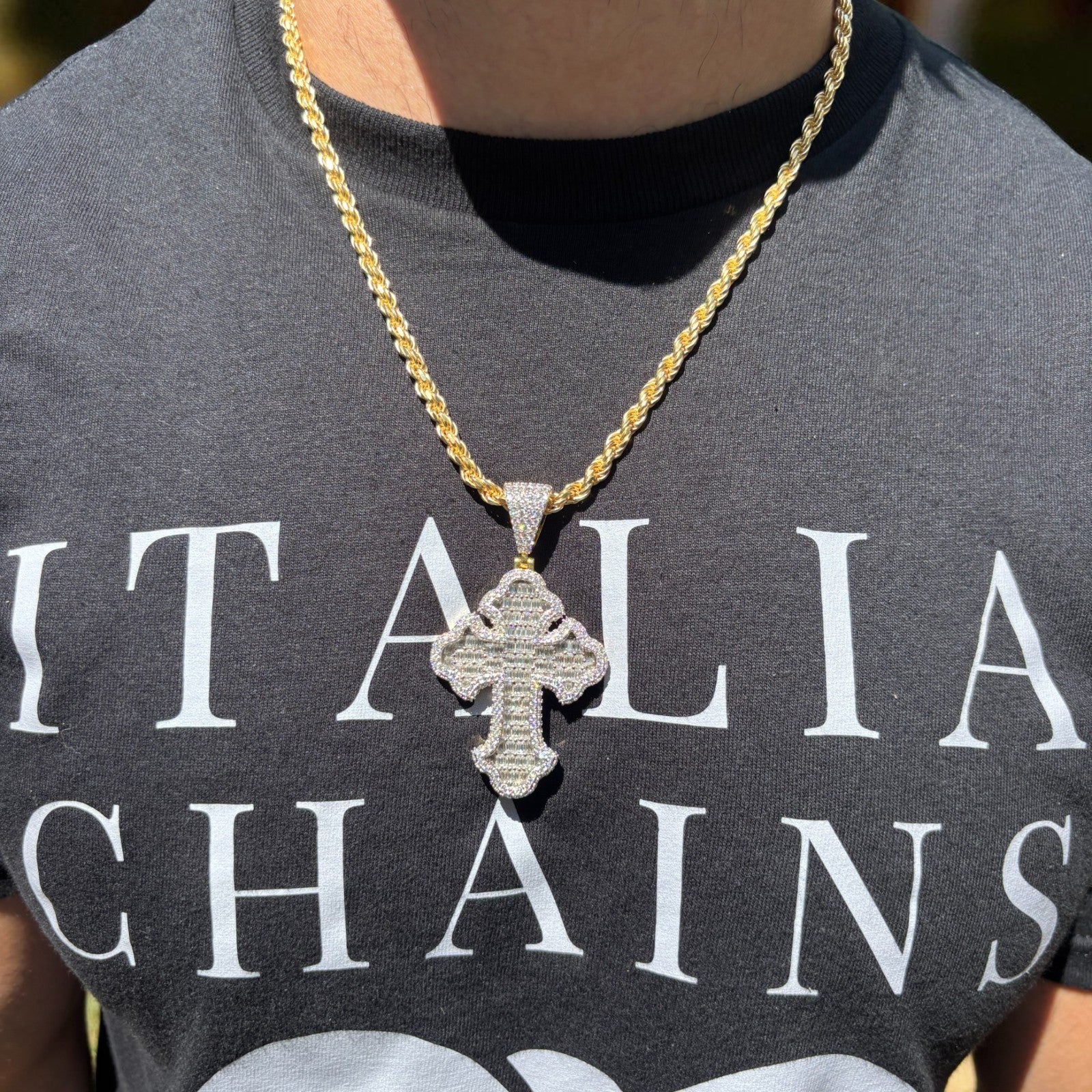 925 Sterling Silver Gothic Cross With Moissanite - Large - Image 15