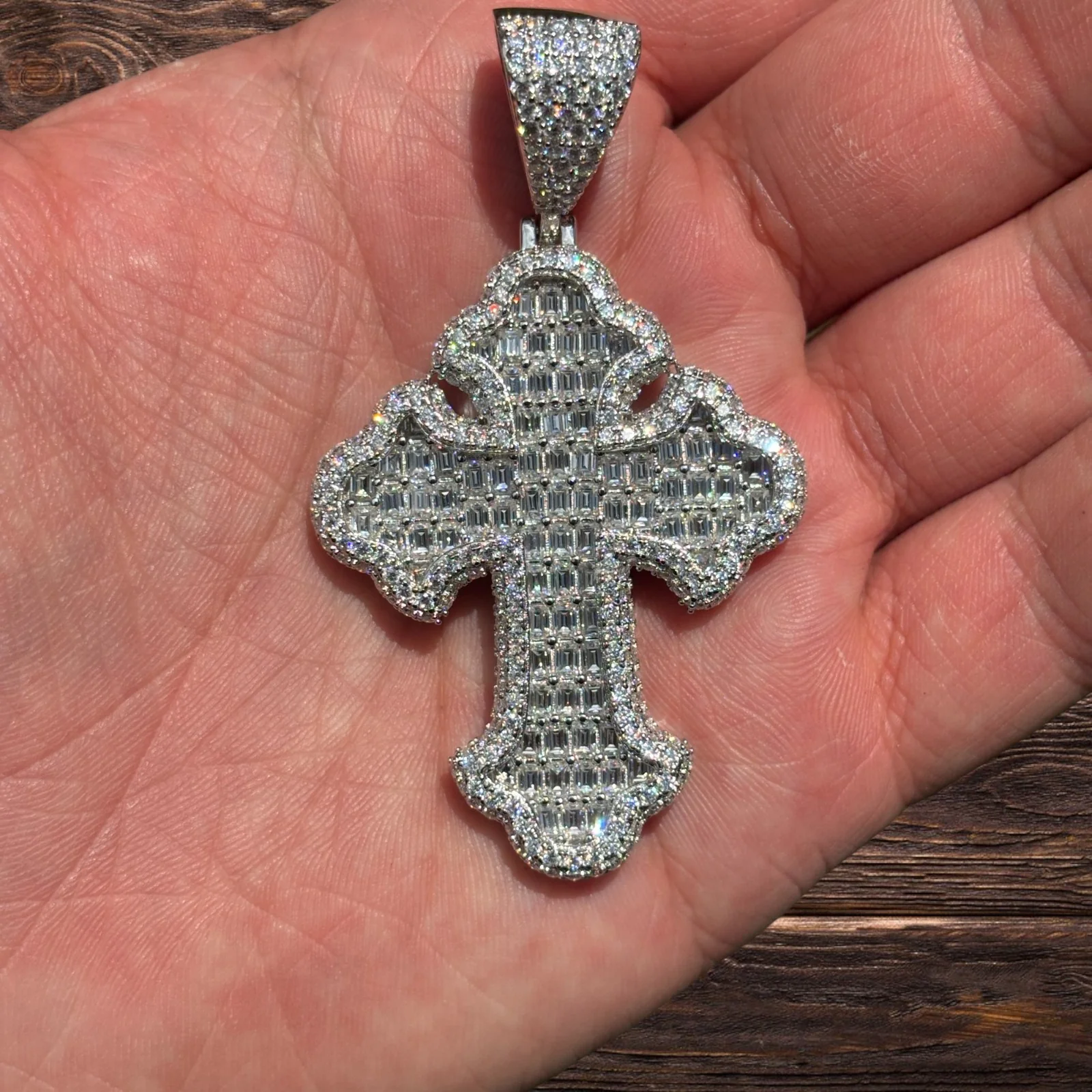 925 Sterling Silver Gothic Cross With Moissanite - Large - Image 6