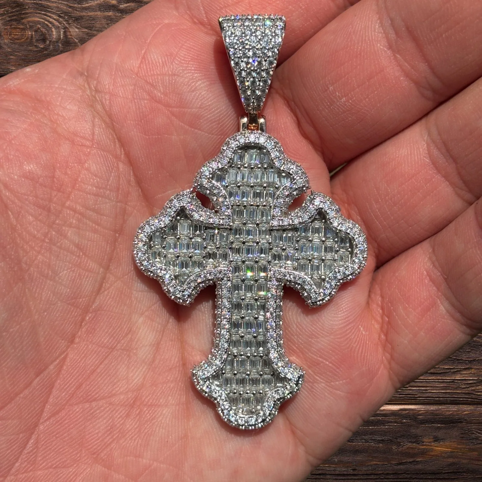 925 Sterling Silver Gothic Cross With Moissanite - Large - Image 7