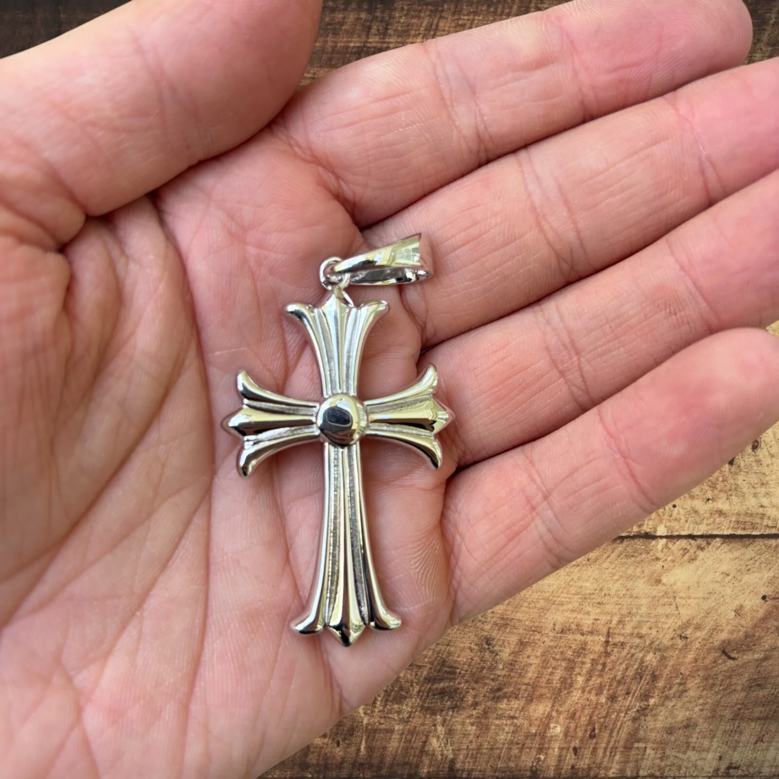 925 Sterling Silver Cross Hearts Pendant - Large - Image 5