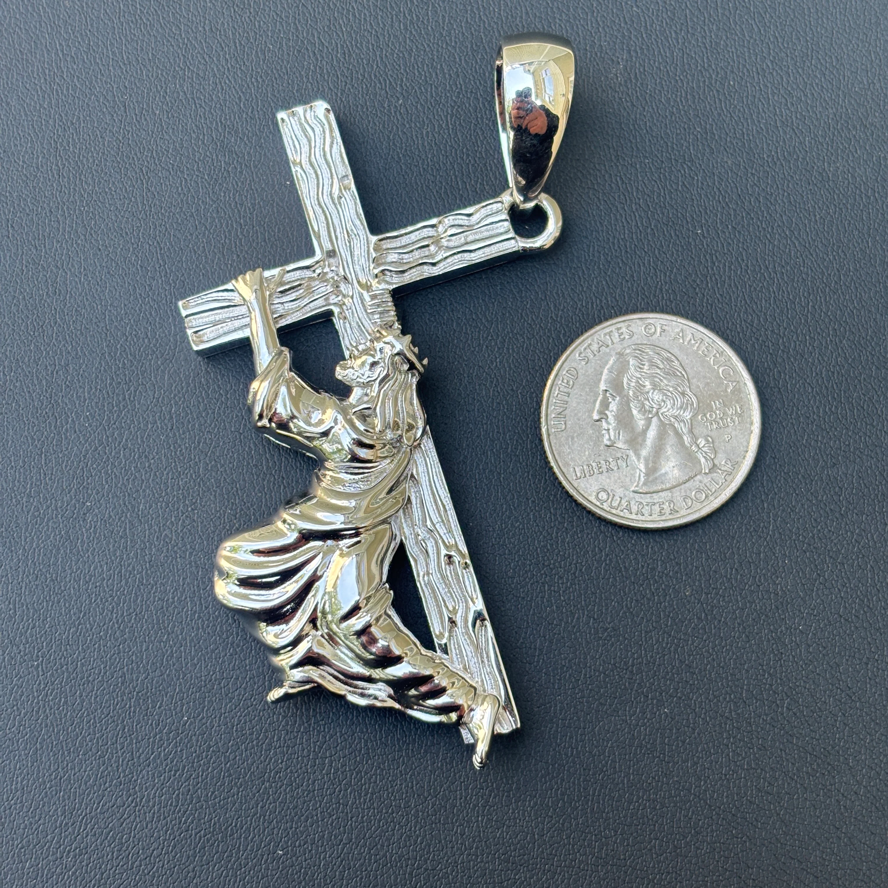 925 Sterling Silver Jesus Carrying Cross Pendant - Large - Image 10