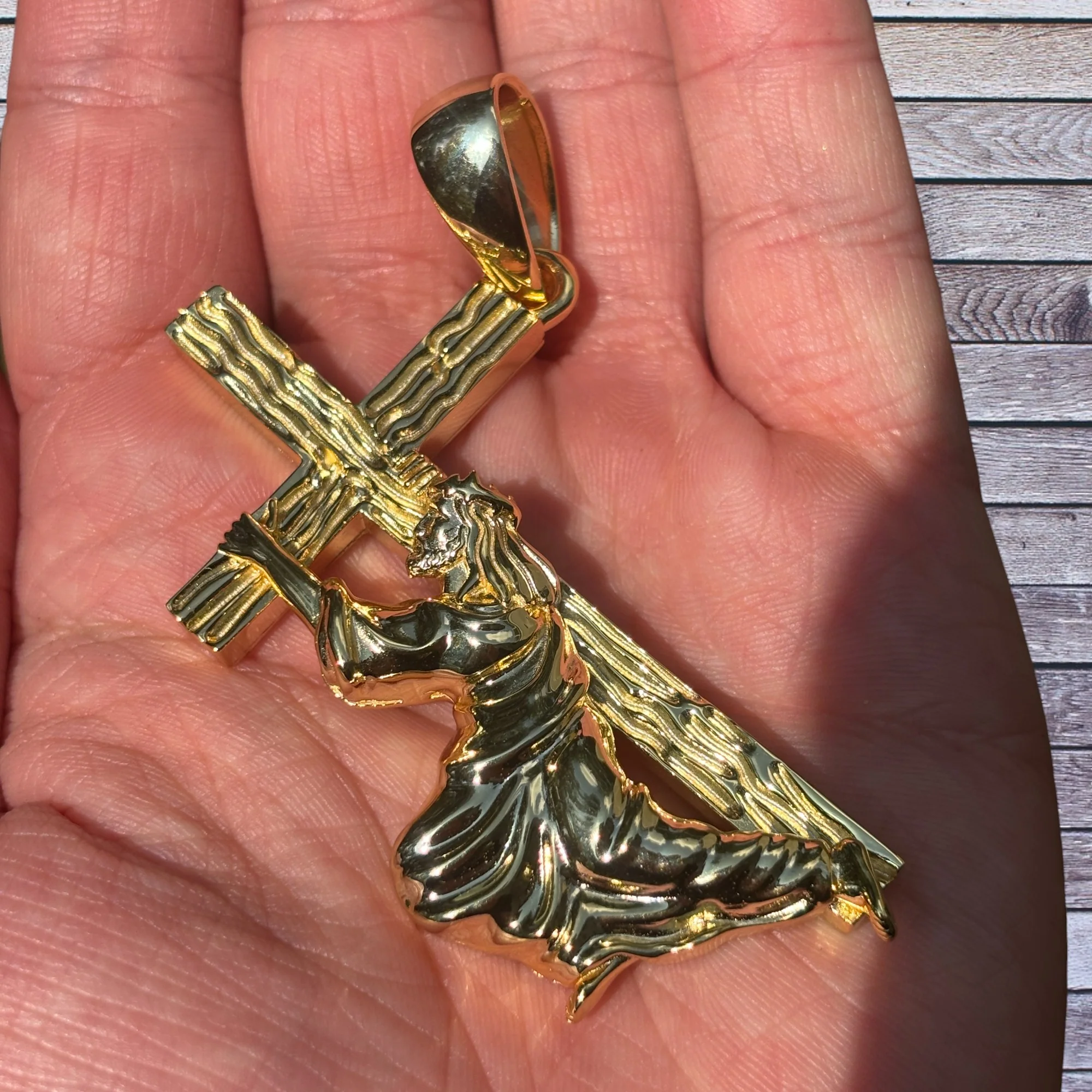 925 Sterling Silver Jesus Carrying Cross Pendant - Large - Image 9