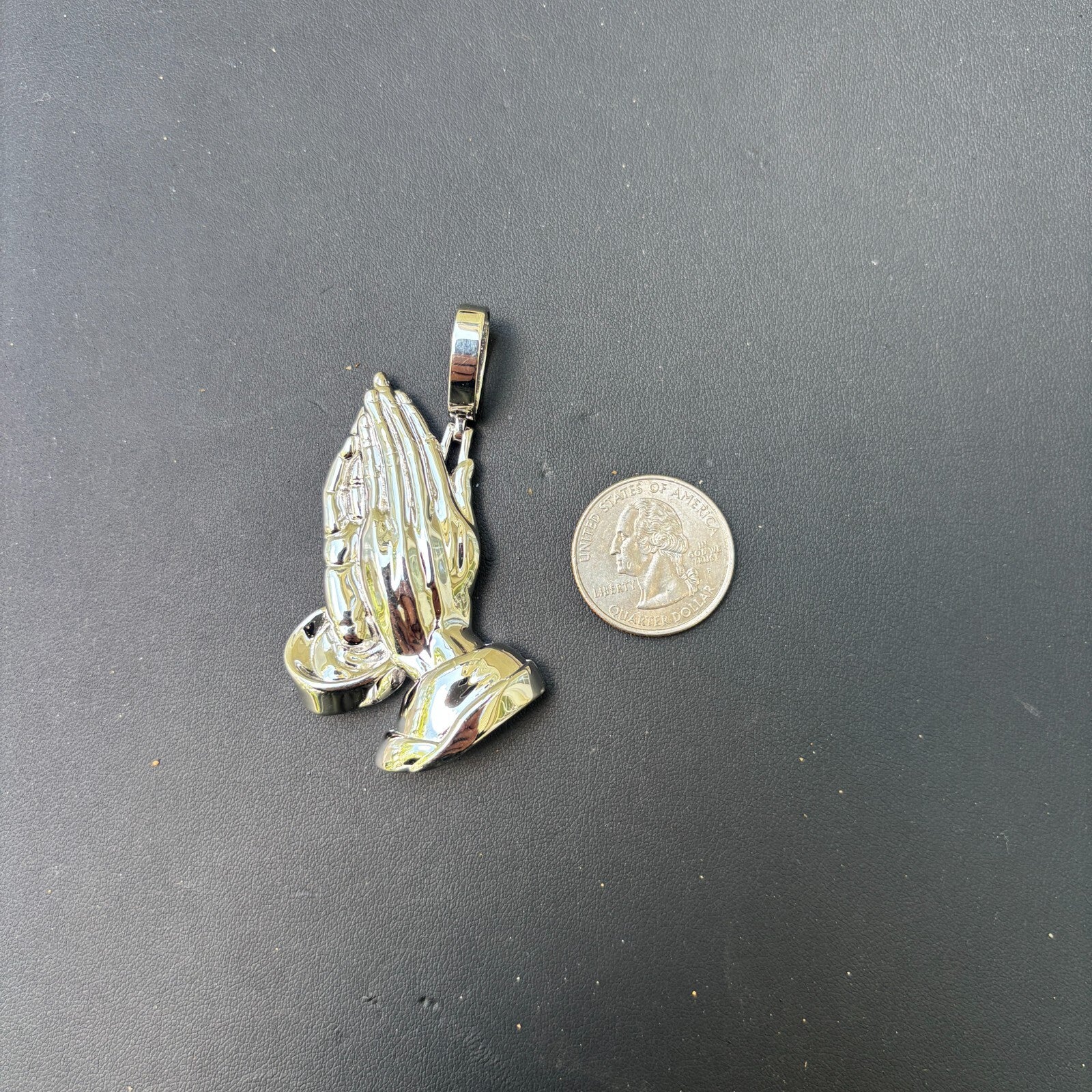 925 Sterling Silver Praying Hands Pendant - Large - Image 9