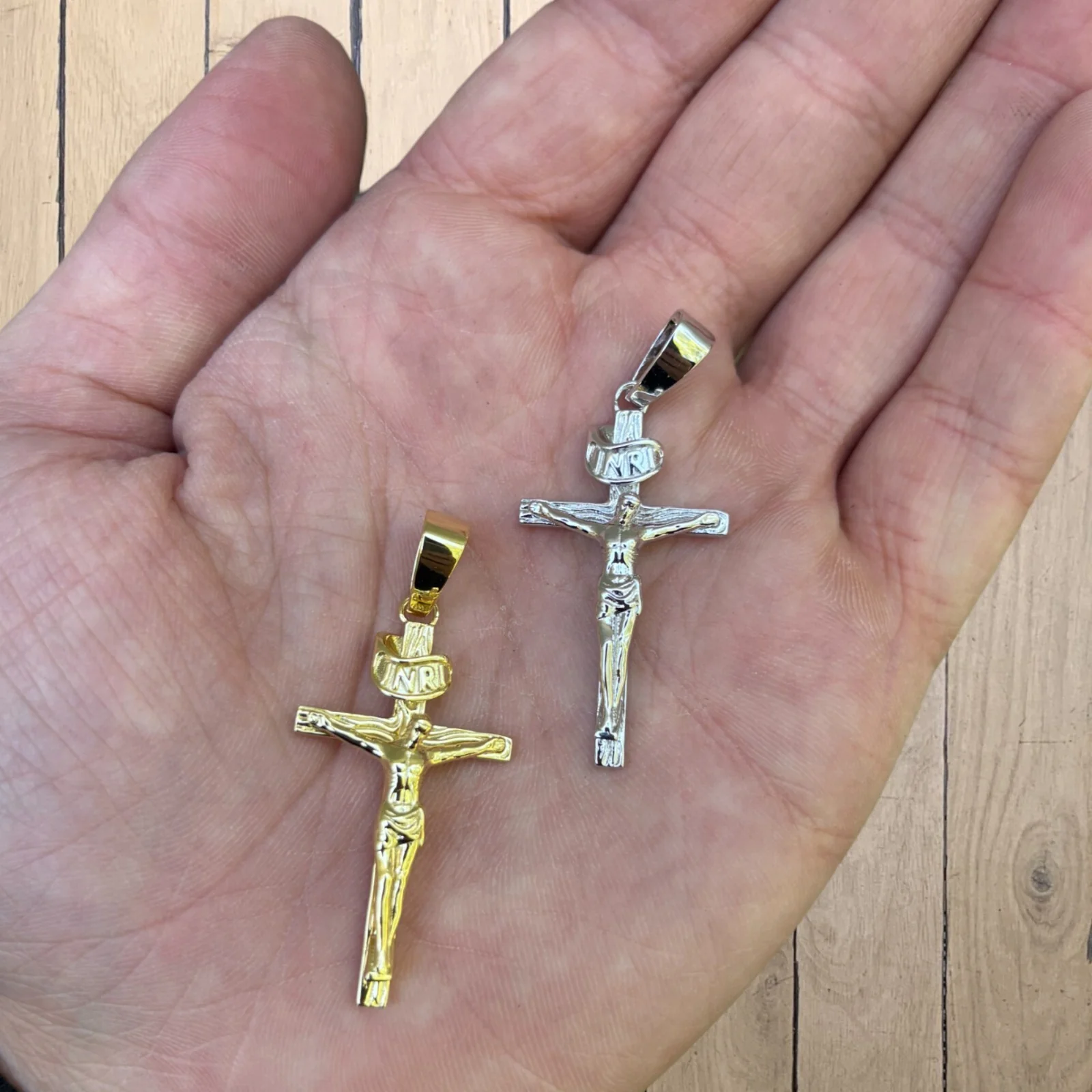 925 Sterling Silver Crucifix Cross Pendant - Medium - Image 3