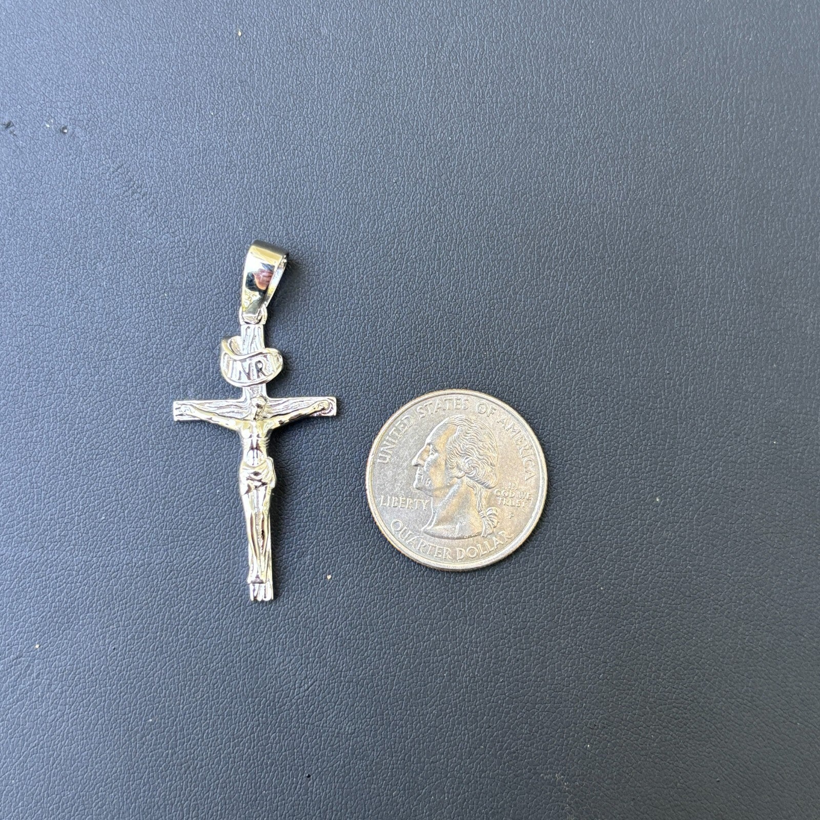 925 Sterling Silver Crucifix Cross Pendant - Medium - Image 7