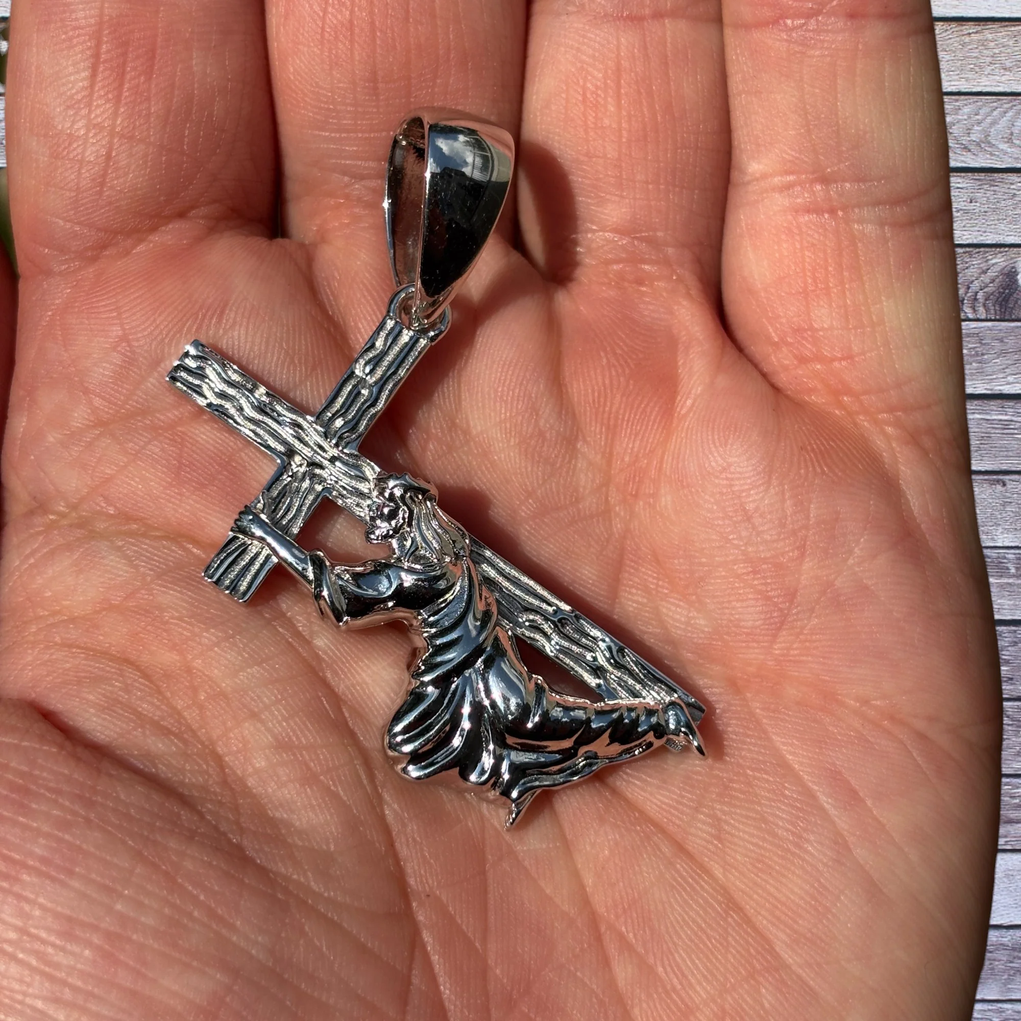 925 Sterling Silver Jesus Carrying Cross Pendant - Medium - Image 4