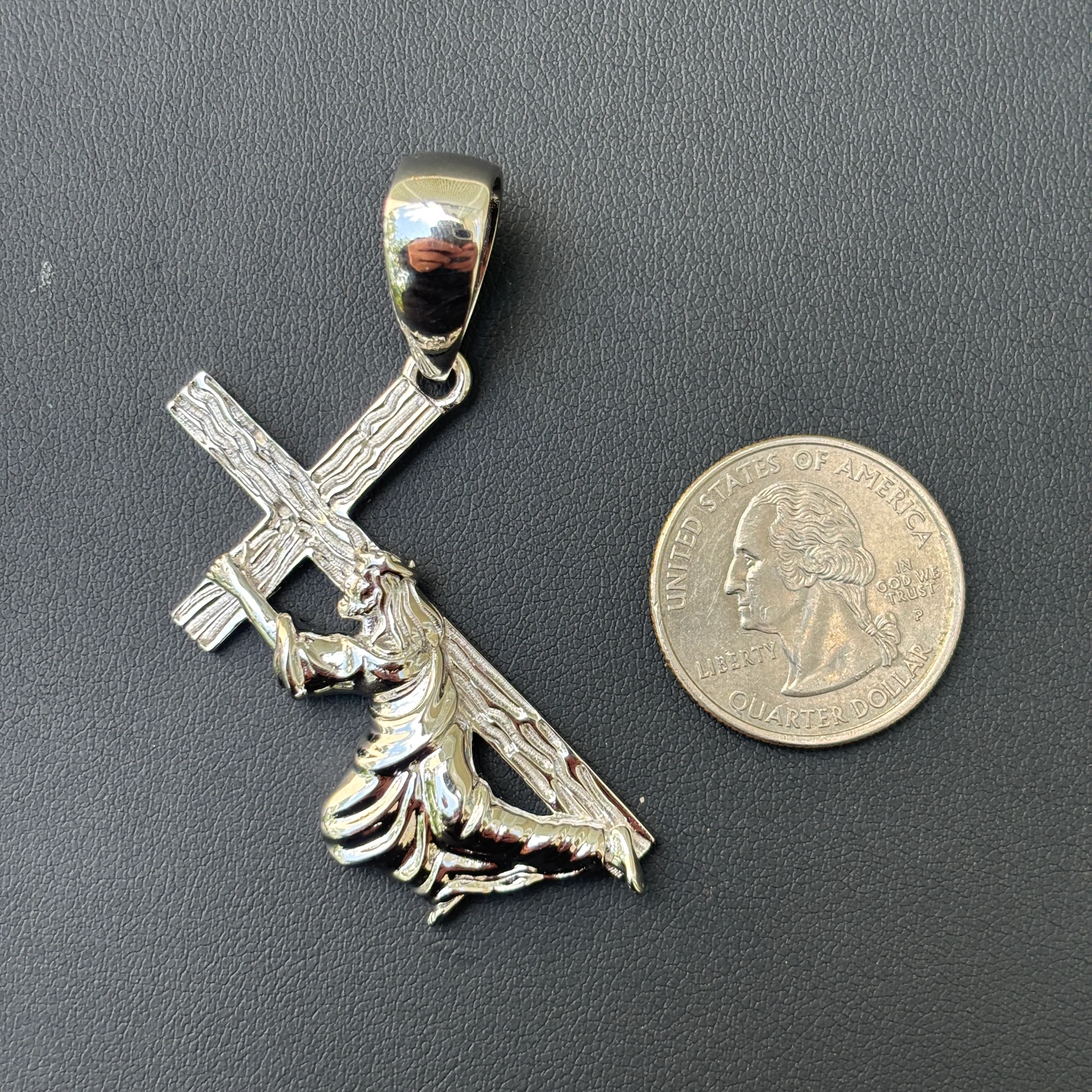 925 Sterling Silver Jesus Carrying Cross Pendant - Medium - Image 6