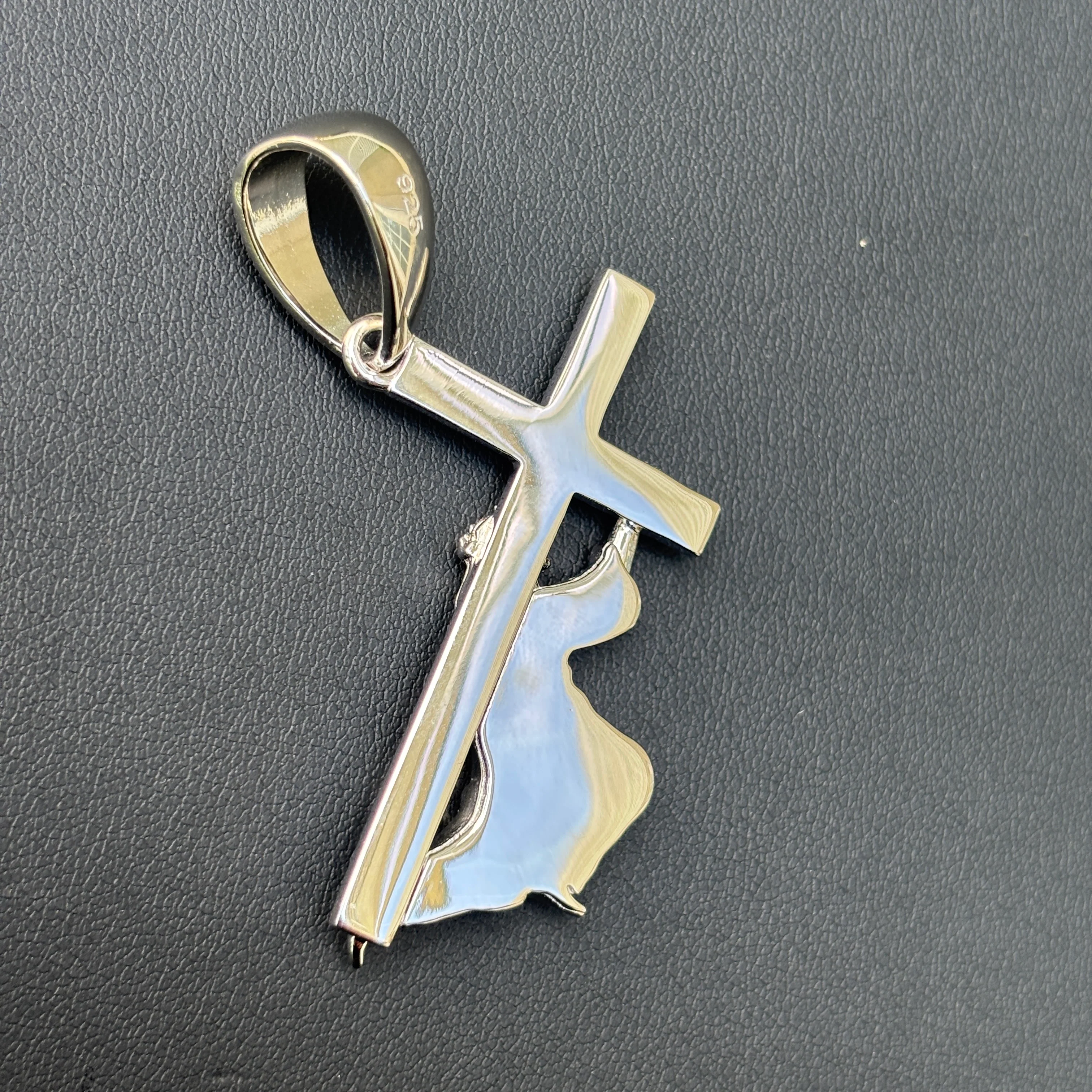 925 Sterling Silver Jesus Carrying Cross Pendant - Medium - Image 8