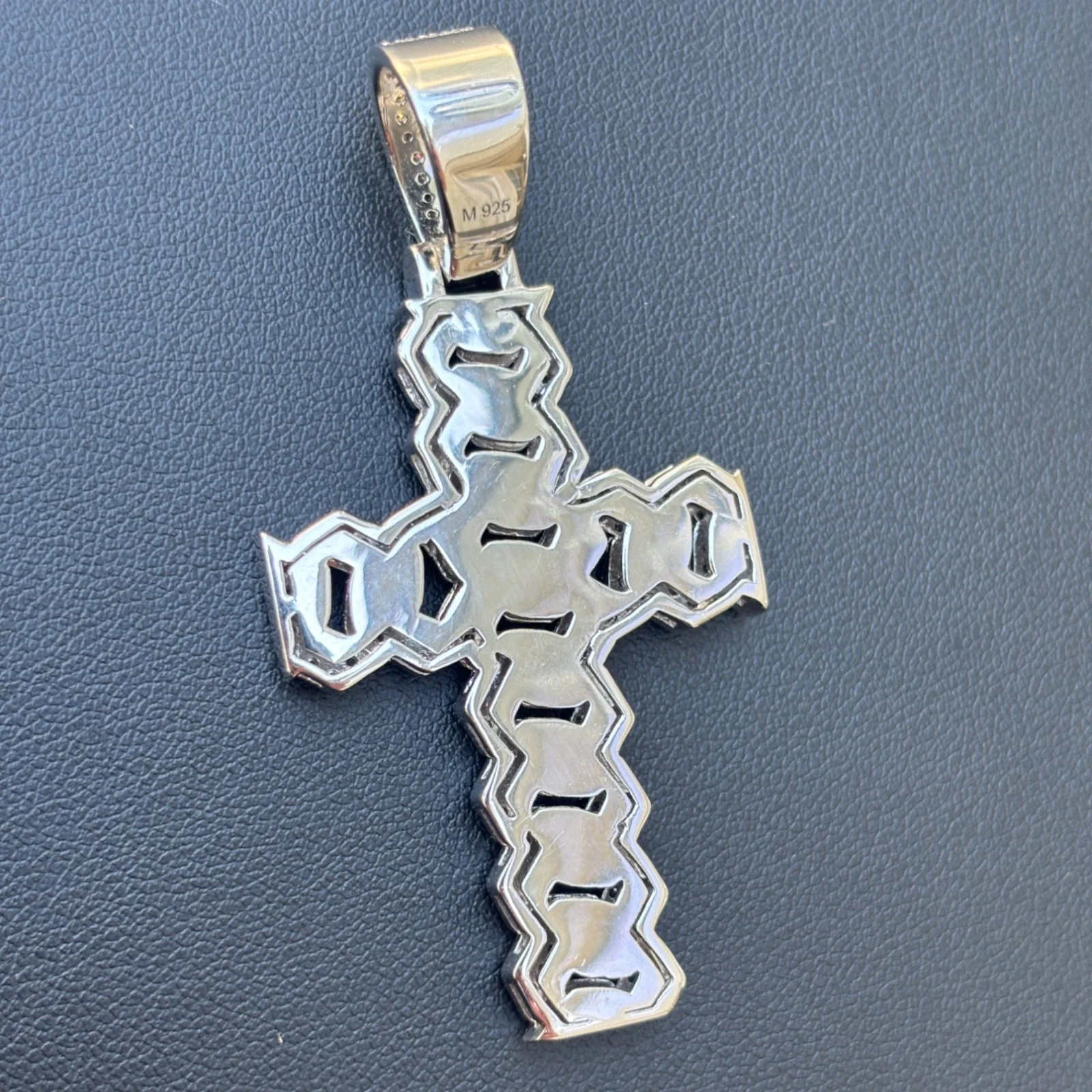 925 Sterling Silver Cuban Prong Cross With Moissanite - Medium - Image 11