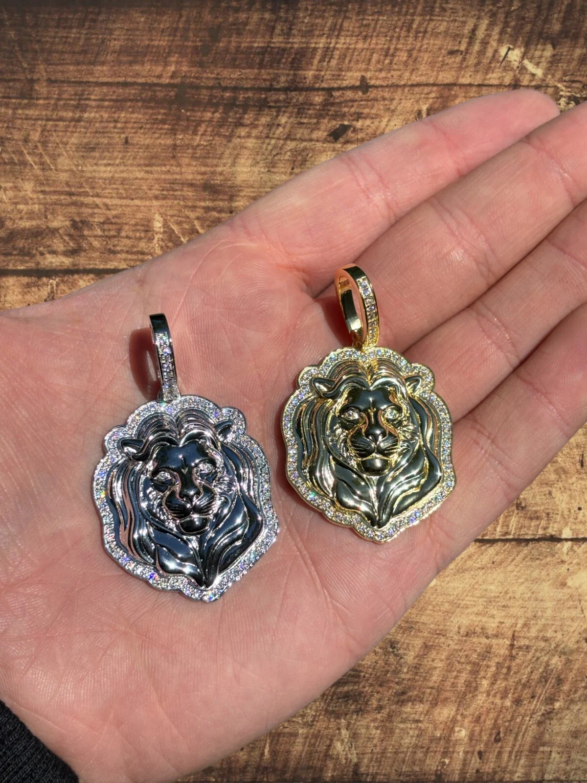 925 Sterling Silver Lion Head Pendant With Moissanite - Medium - Image 4