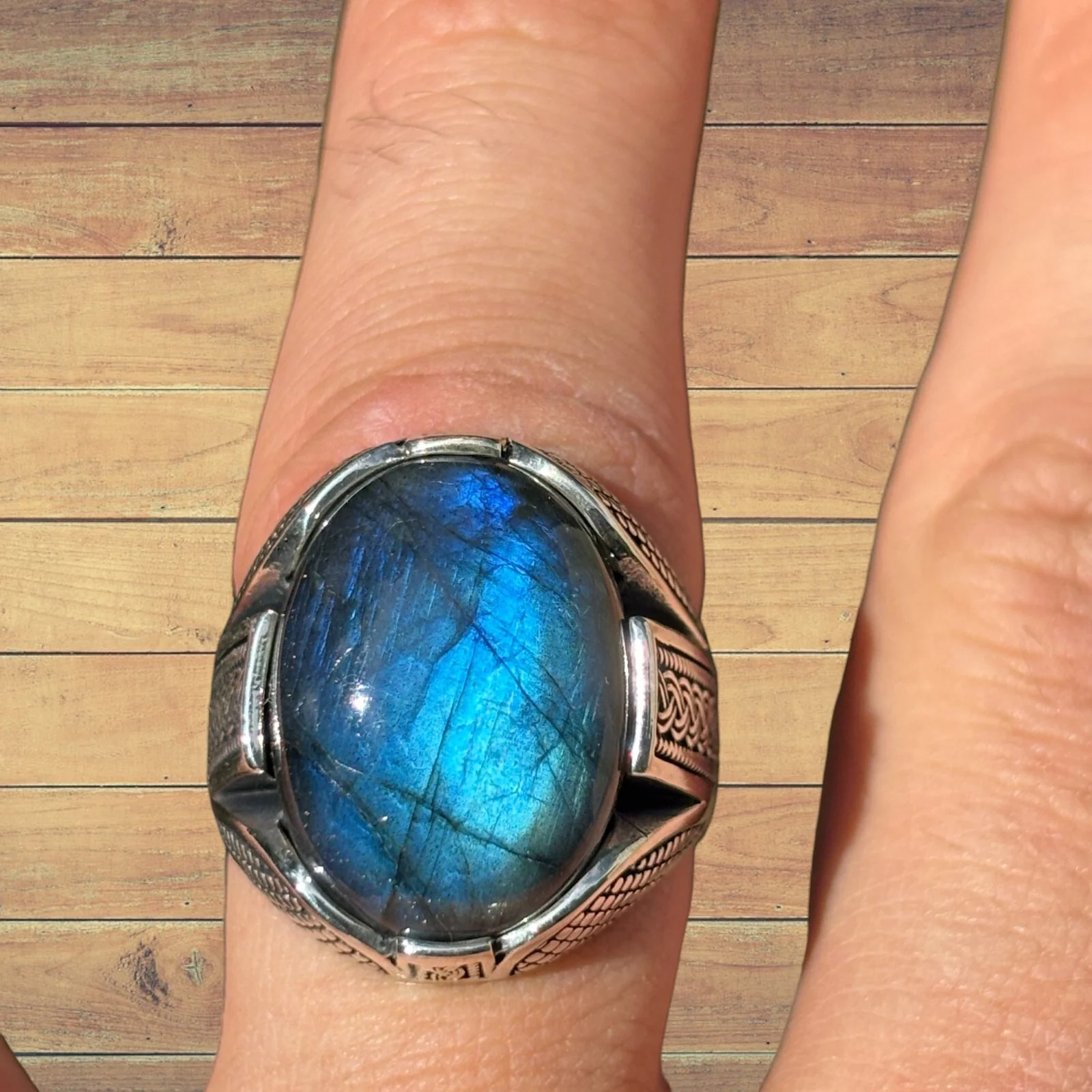 925 Sterling Silver Labradorite Ring - Image 2