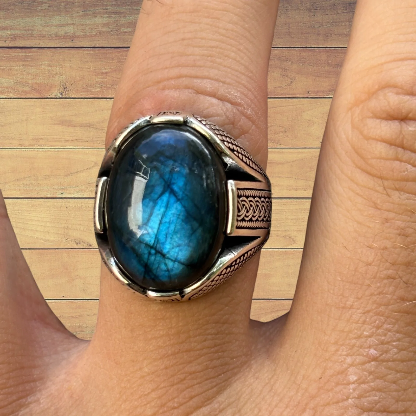 925 Sterling Silver Labradorite Ring - Image 5