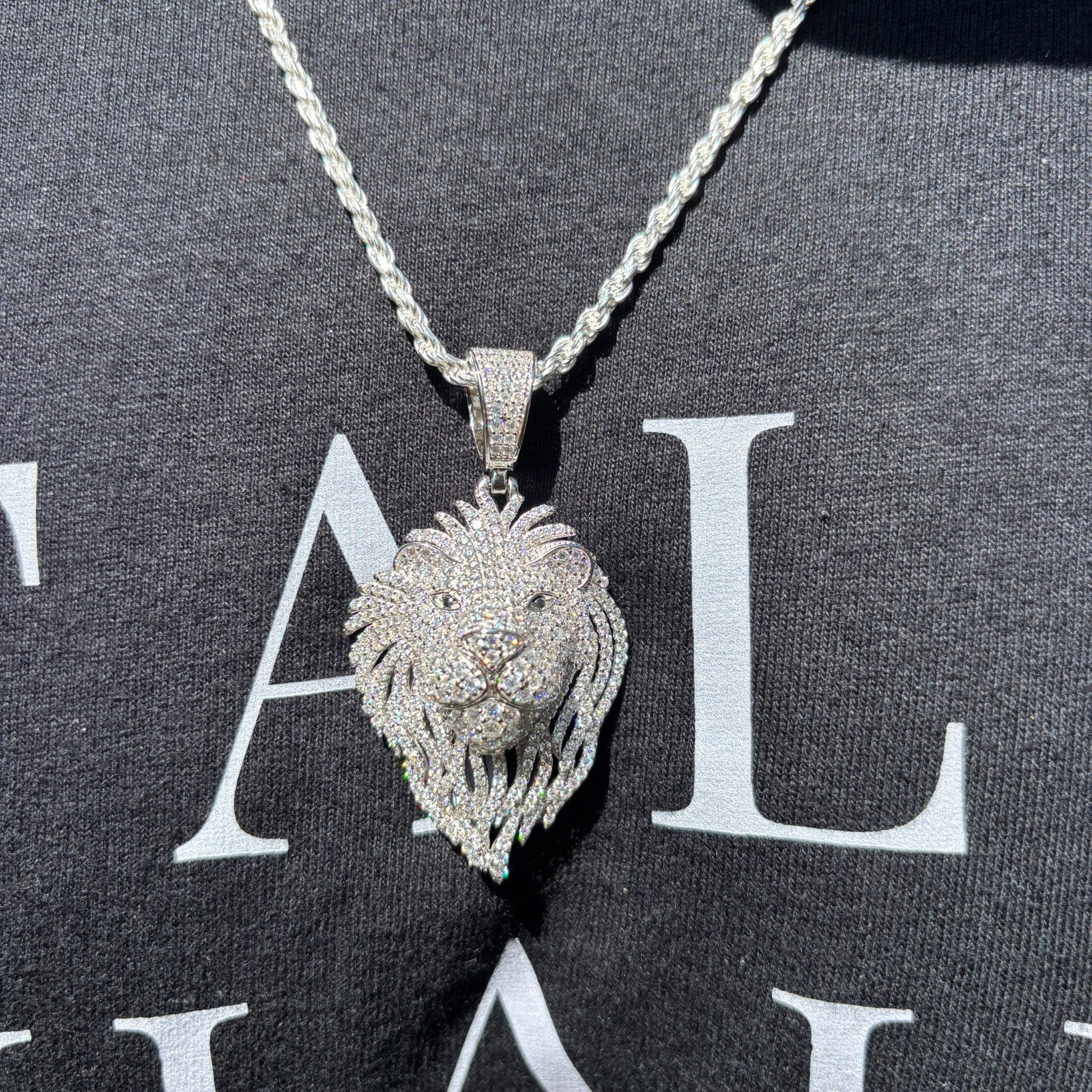 925 Sterling Silver Lion Pendant With Moissanite - Image 10