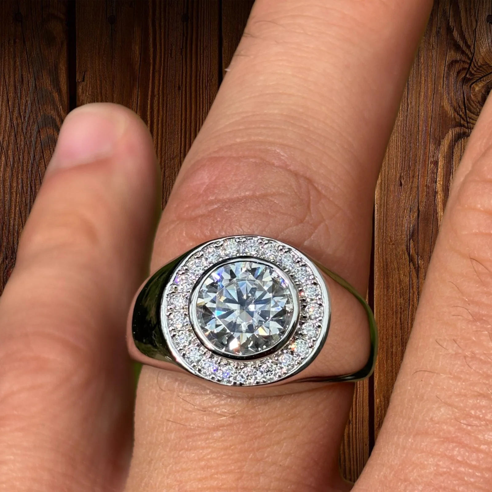 925 Sterling Silver Round Brilliant Cut Ring With Moissanite - Image 2