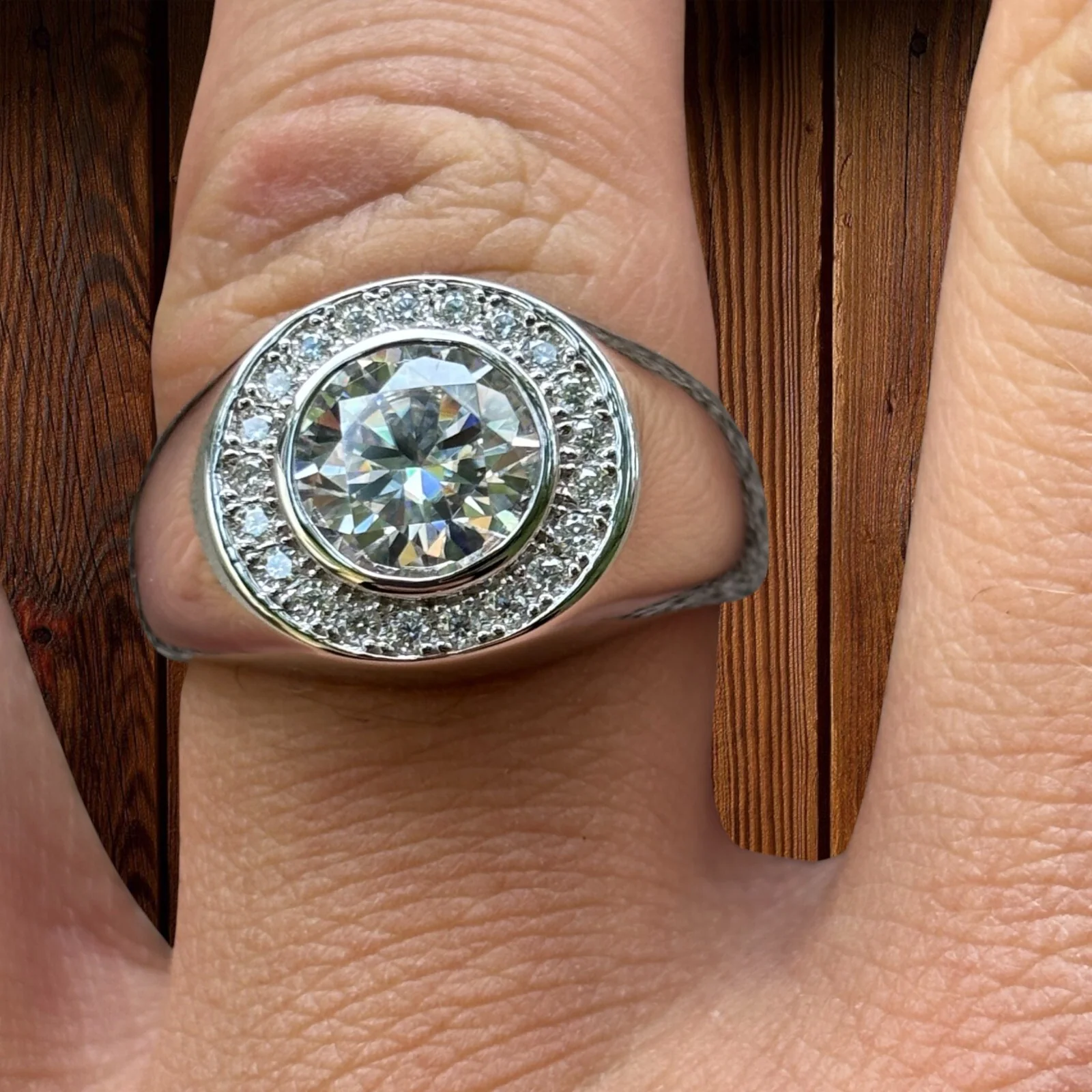 925 Sterling Silver Round Brilliant Cut Ring With Moissanite - Image 4