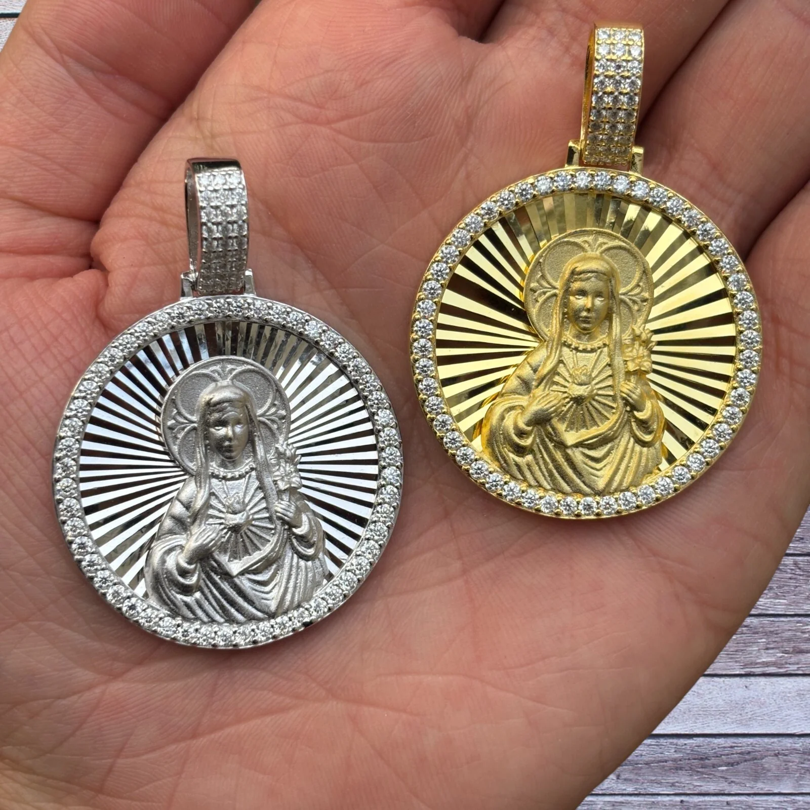 925 Sterling Silver Round Medallion Virgin Mary Pendant With Moissanite - Image 3