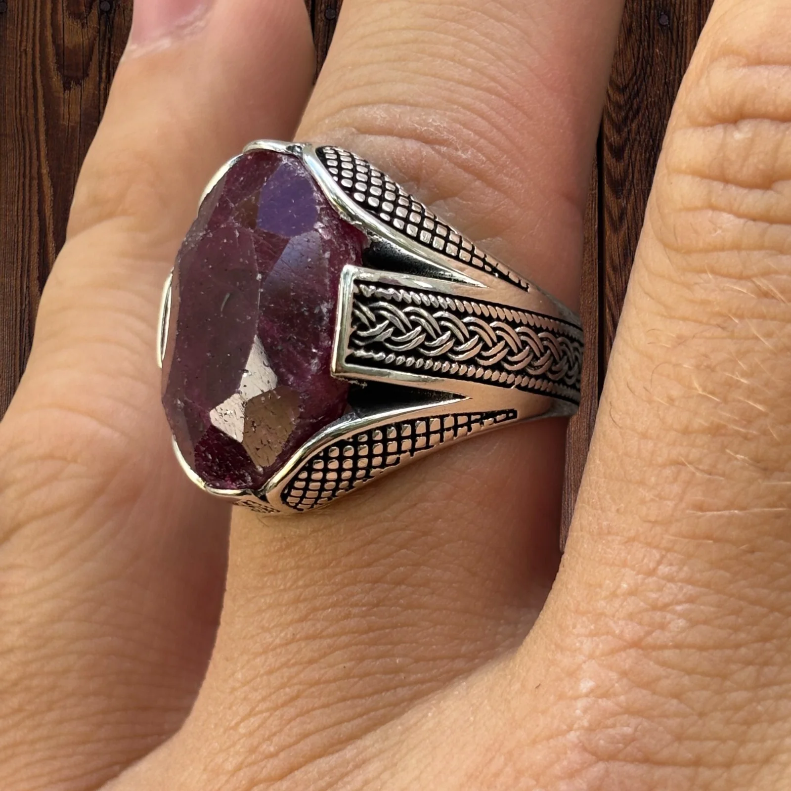 925 Sterling Silver Red Ruby Oval Stone Ring - Image 4