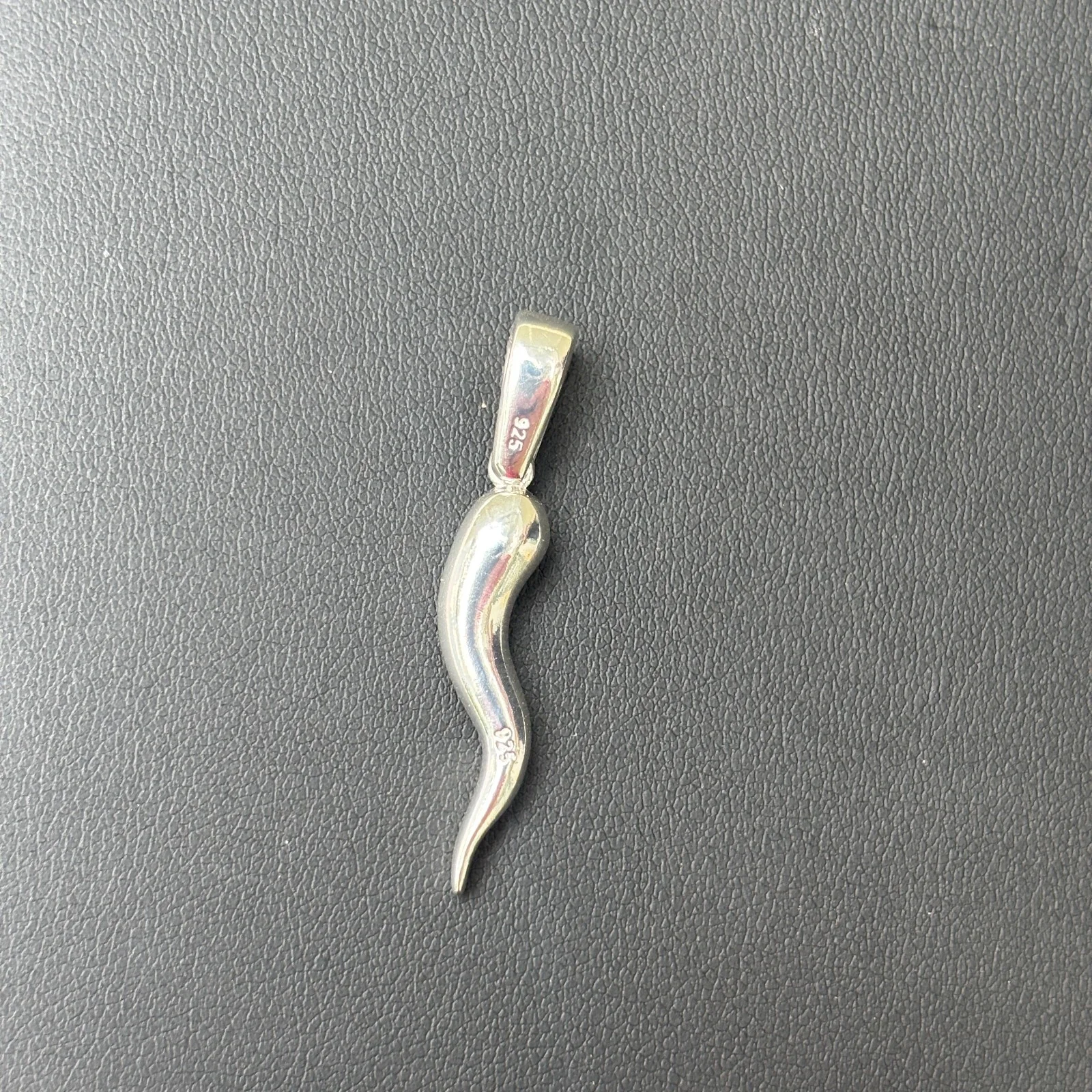 925 Sterling Silver Italian Horn Pendant - Image 7