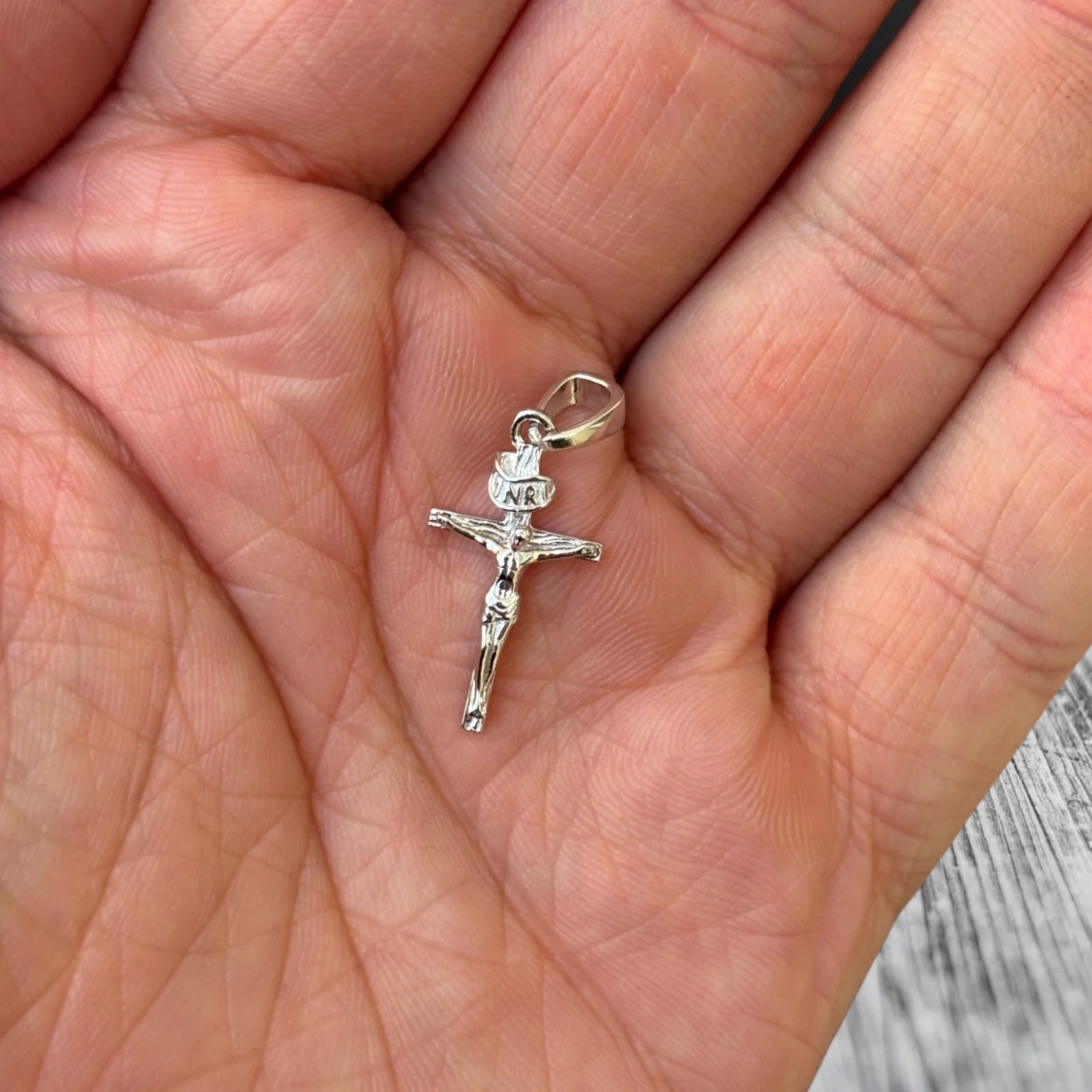 925 Sterling Silver Crucifix Cross Pendant - Small - Image 6
