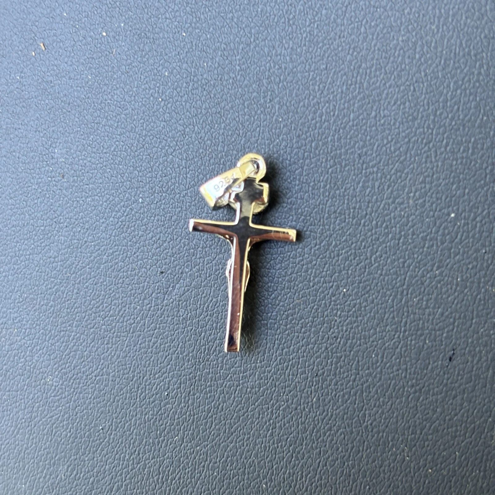 925 Sterling Silver Crucifix Cross Pendant - Small - Image 8