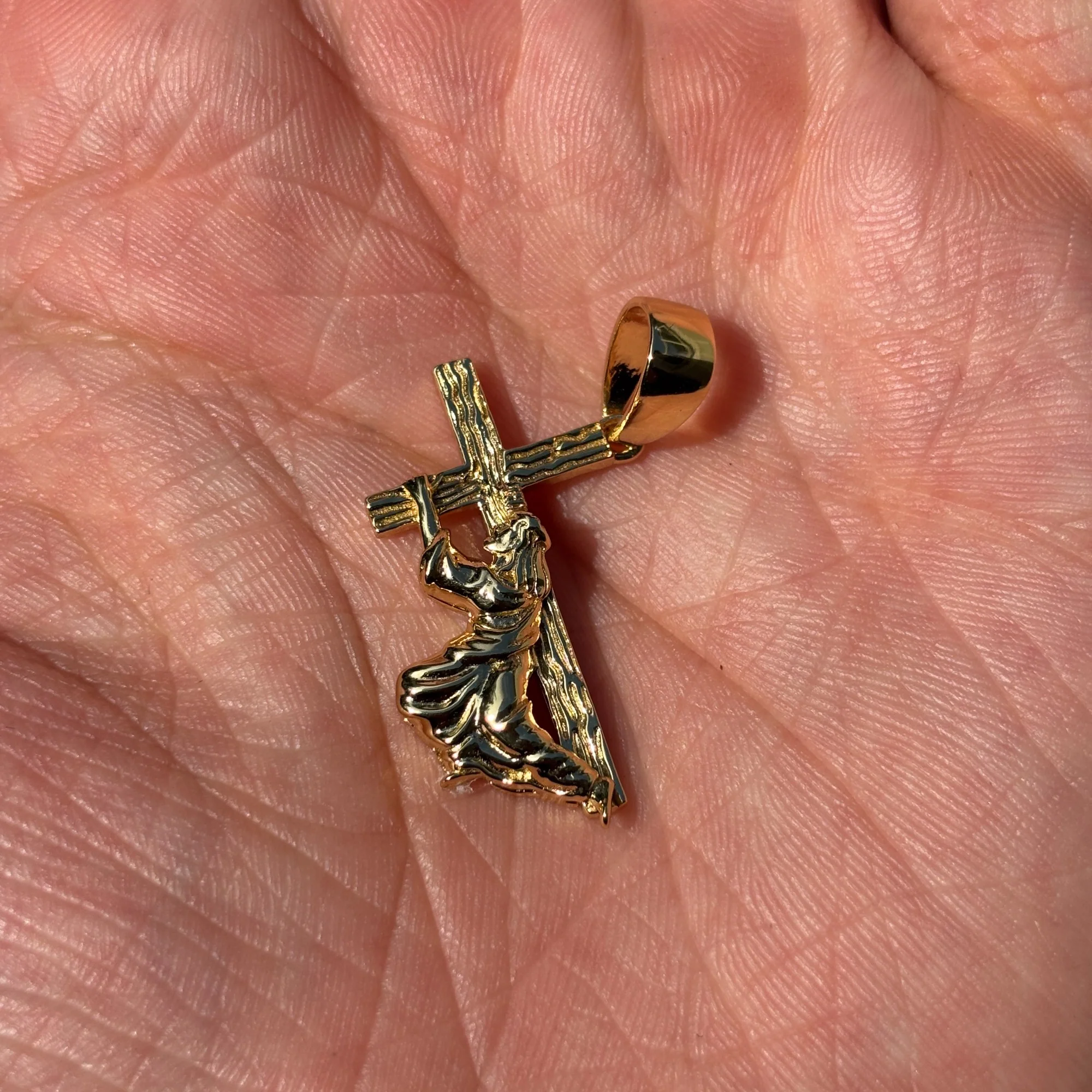 925 Sterling Silver Jesus Carrying Cross Pendant - Small - Image 5