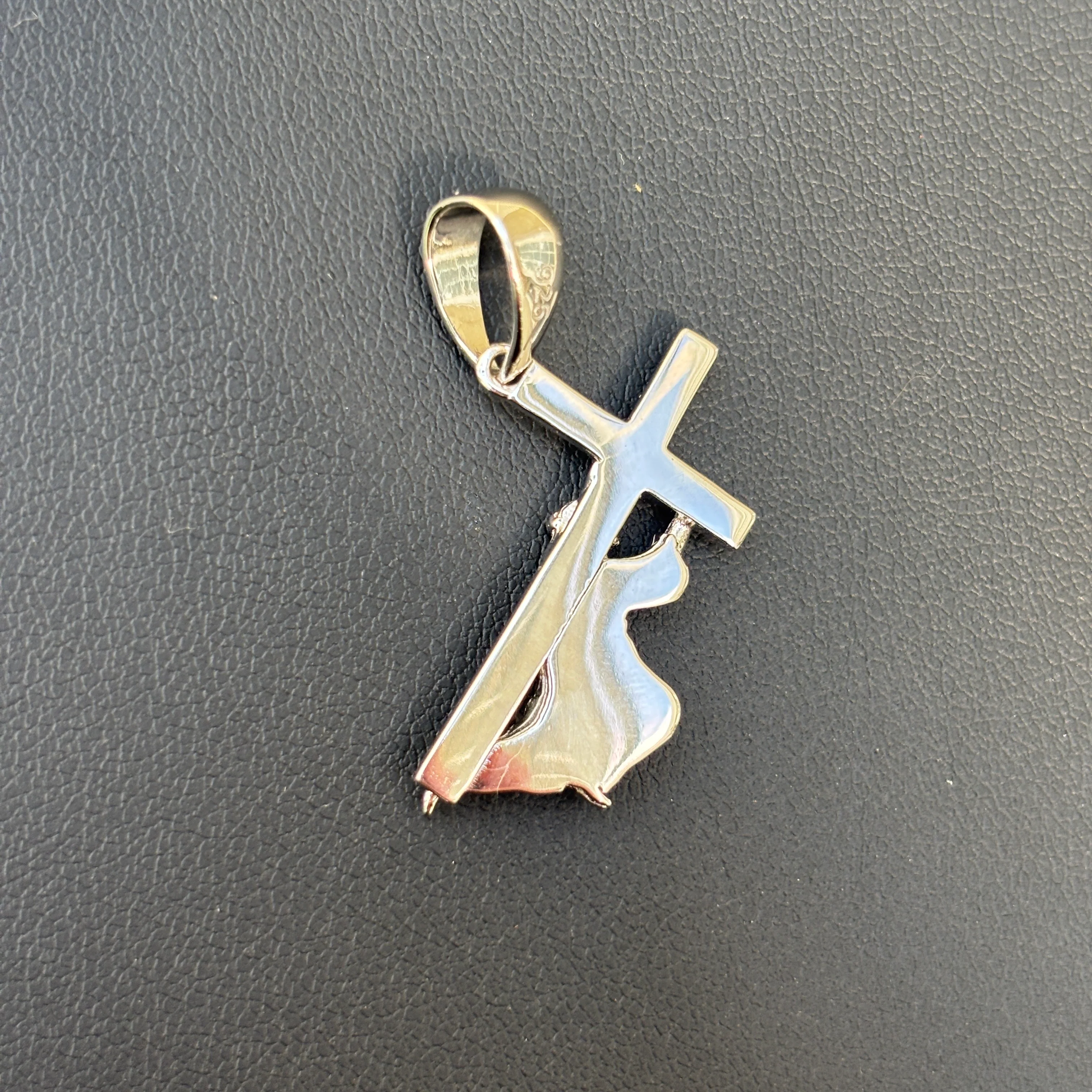 925 Sterling Silver Jesus Carrying Cross Pendant - Small - Image 7