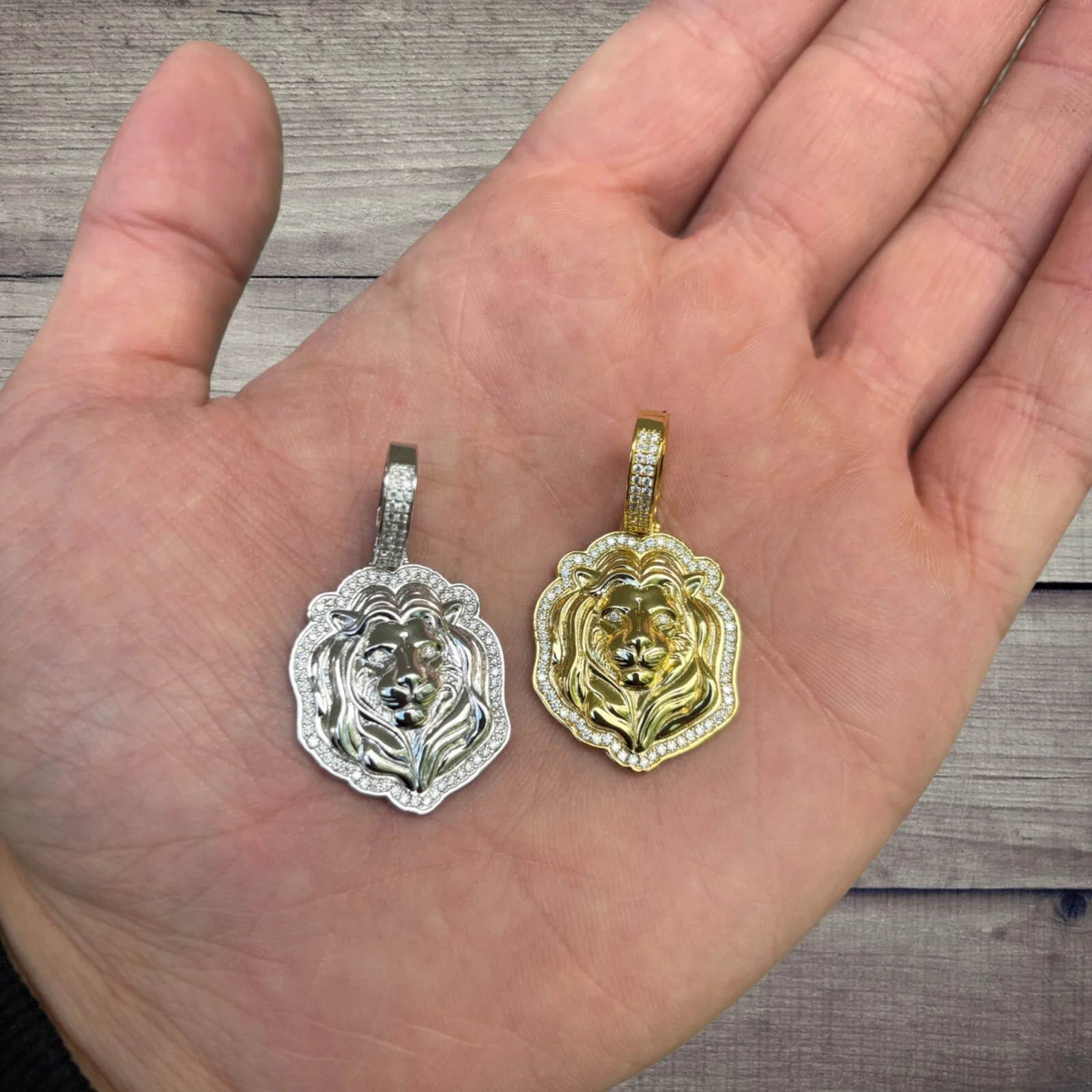 925 Sterling Silver Lion Head Pendant With Moissanite - Small - Image 3