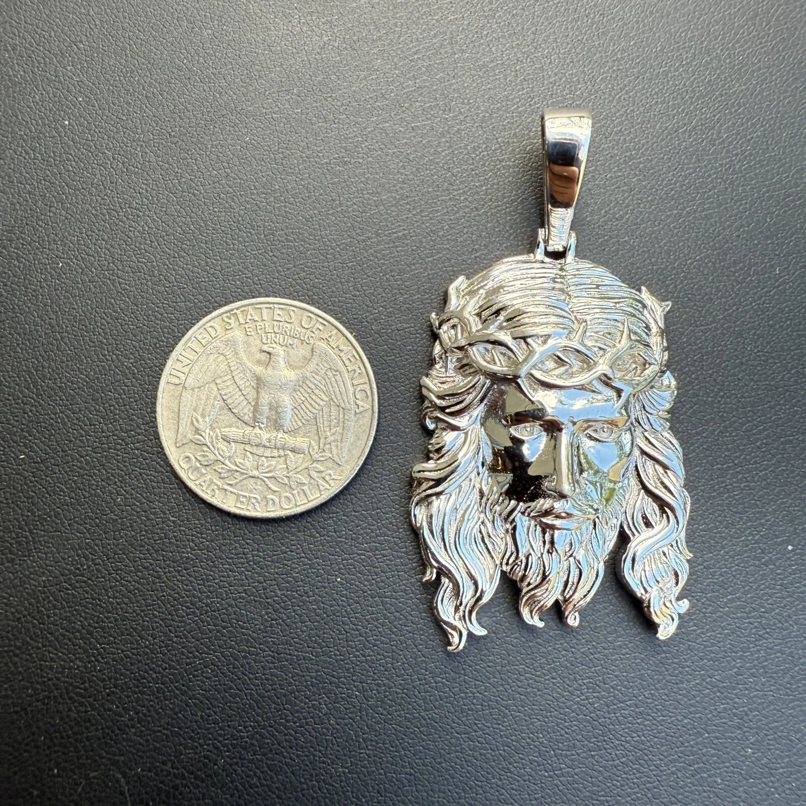 925 Sterling Silver Classic Jesus Piece Pendant - Medium - Image 11