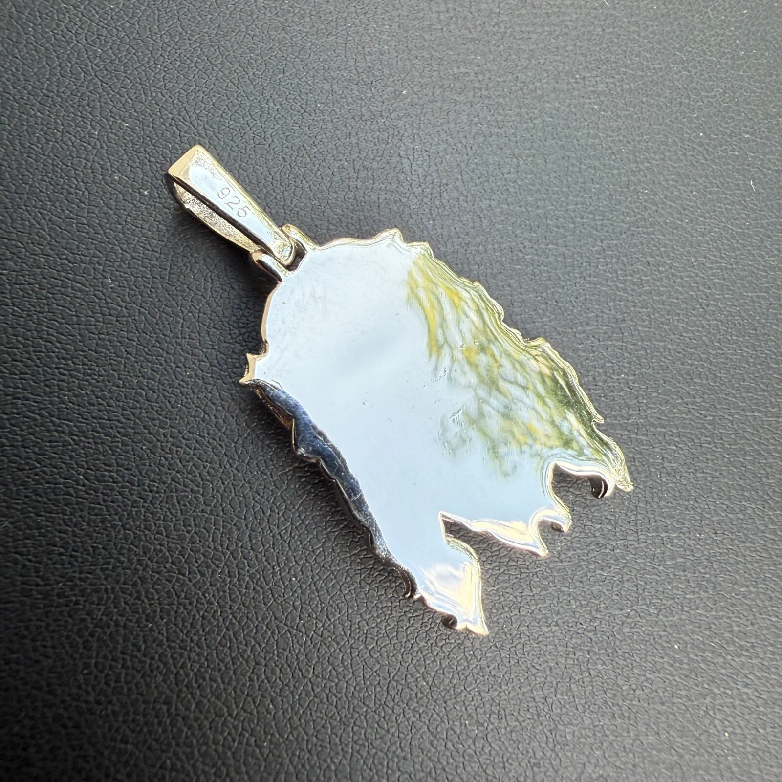 925 Sterling Silver Classic Jesus Piece Pendant - Small - Image 10