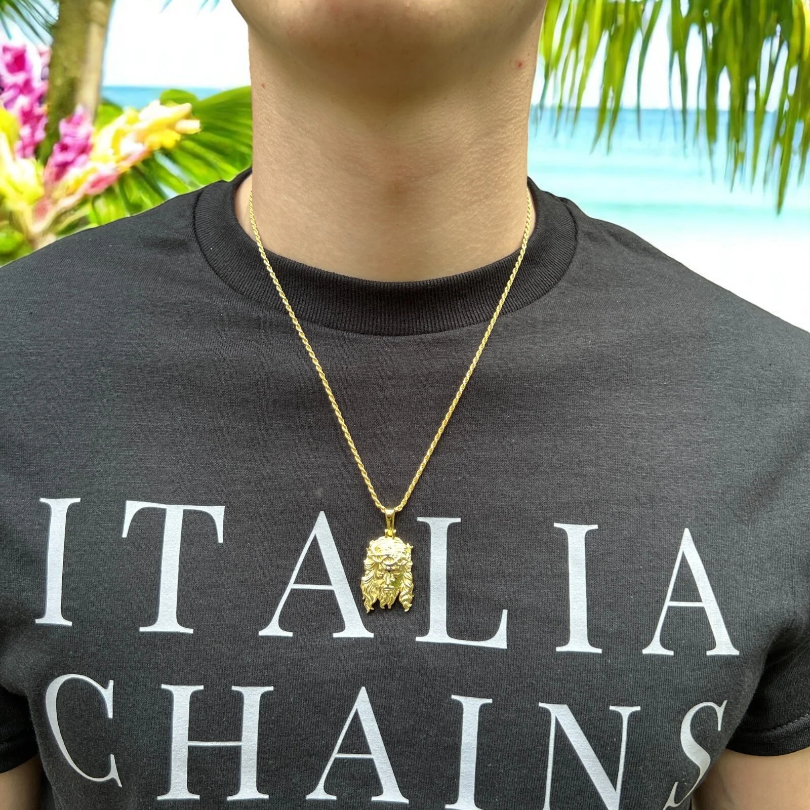 925 Sterling Silver Classic Jesus Piece Pendant - Small - Image 7